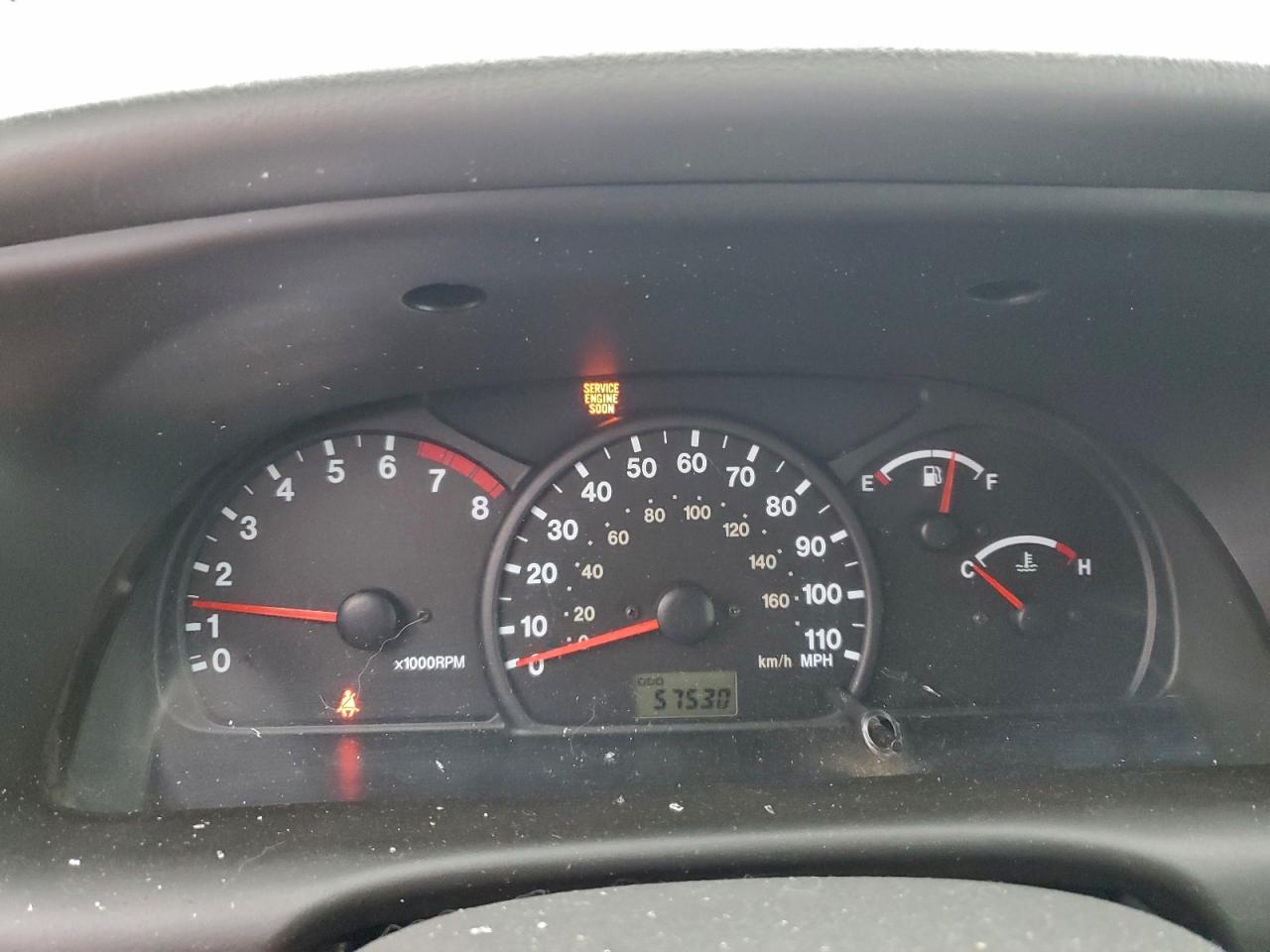 2002 Chevrolet Tracker Silver vin: 2CNBJ13C026911162