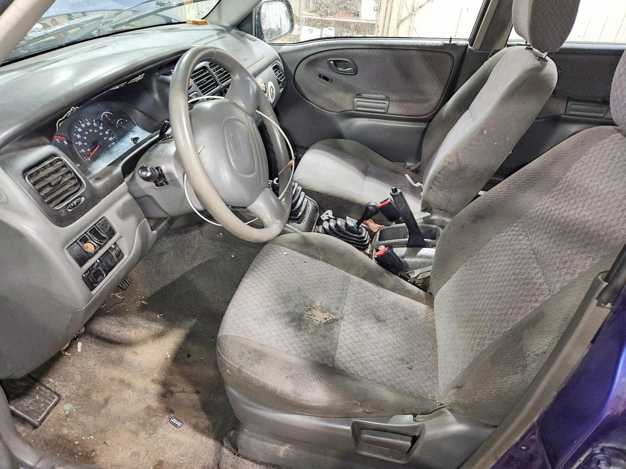 1999 Chevrolet Tracker Blue vin: 2CNBJ13C0X6932410