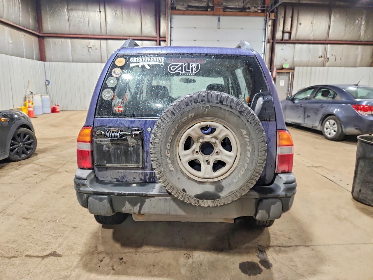 1999 Chevrolet Tracker Blue vin: 2CNBJ13C0X6932410