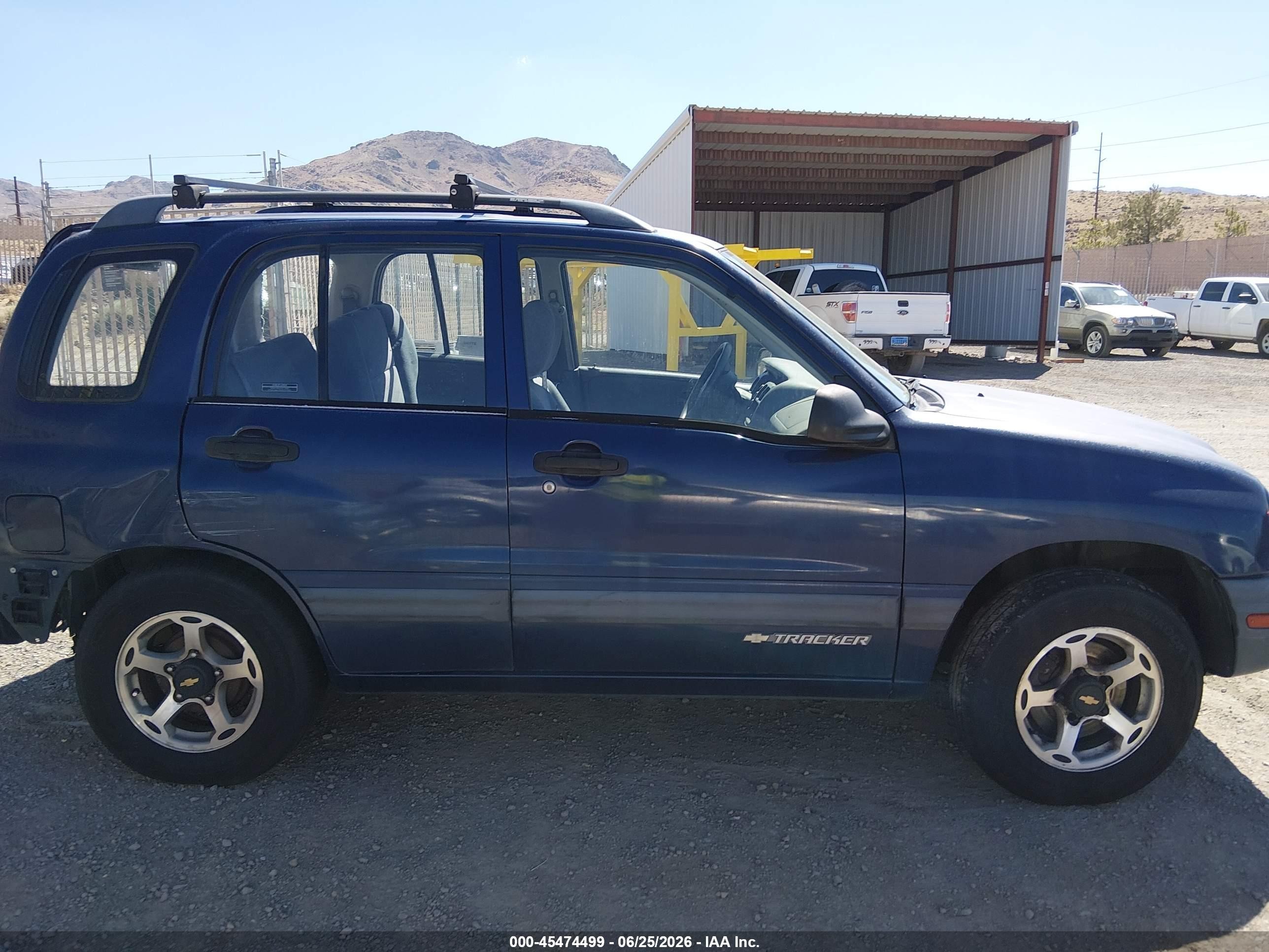 2000 Chevrolet Tracker Hard Top Blue vin: 2CNBJ13C0Y6910666