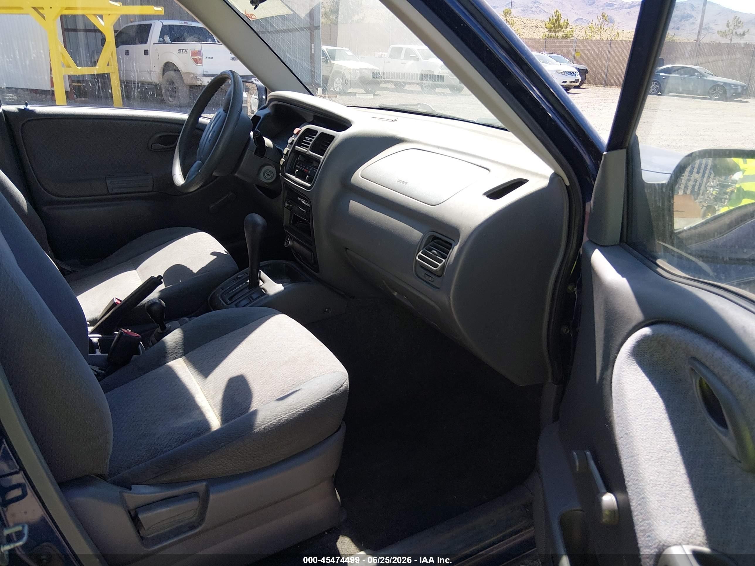 2000 Chevrolet Tracker Hard Top Blue vin: 2CNBJ13C0Y6910666