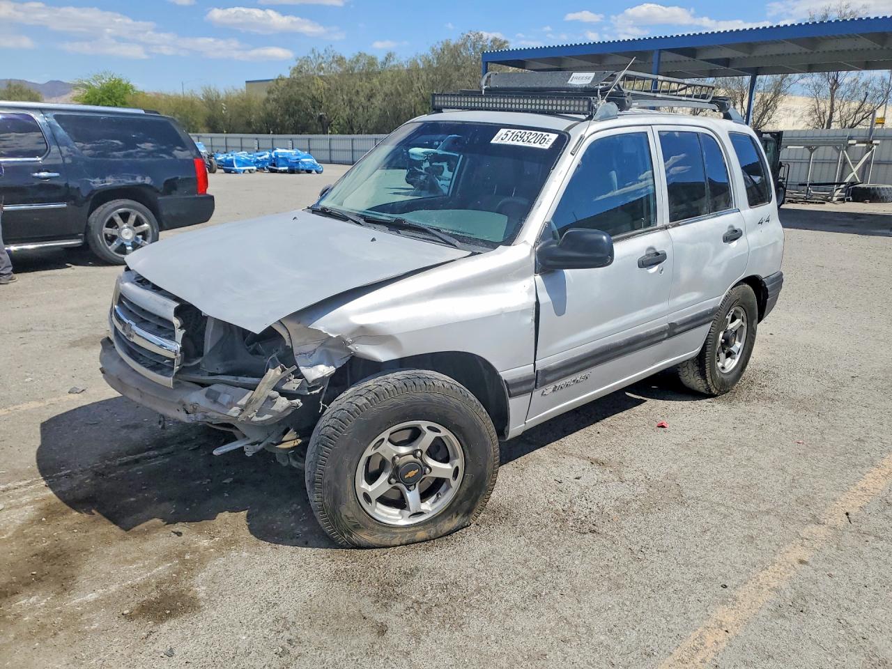 2000 Chevrolet Tracker Silver vin: 2CNBJ13C0Y6939603