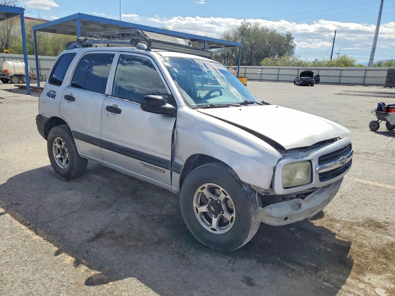 2000 Chevrolet Tracker Silver vin: 2CNBJ13C0Y6939603