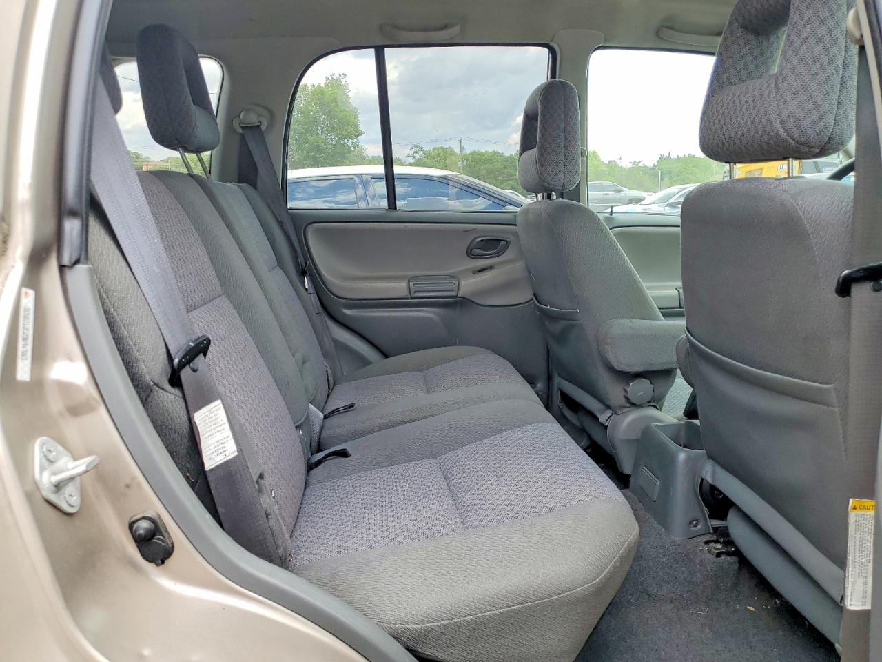 2003 Chevrolet Tracker Желто-коричневый vin: 2CNBJ13C236947081