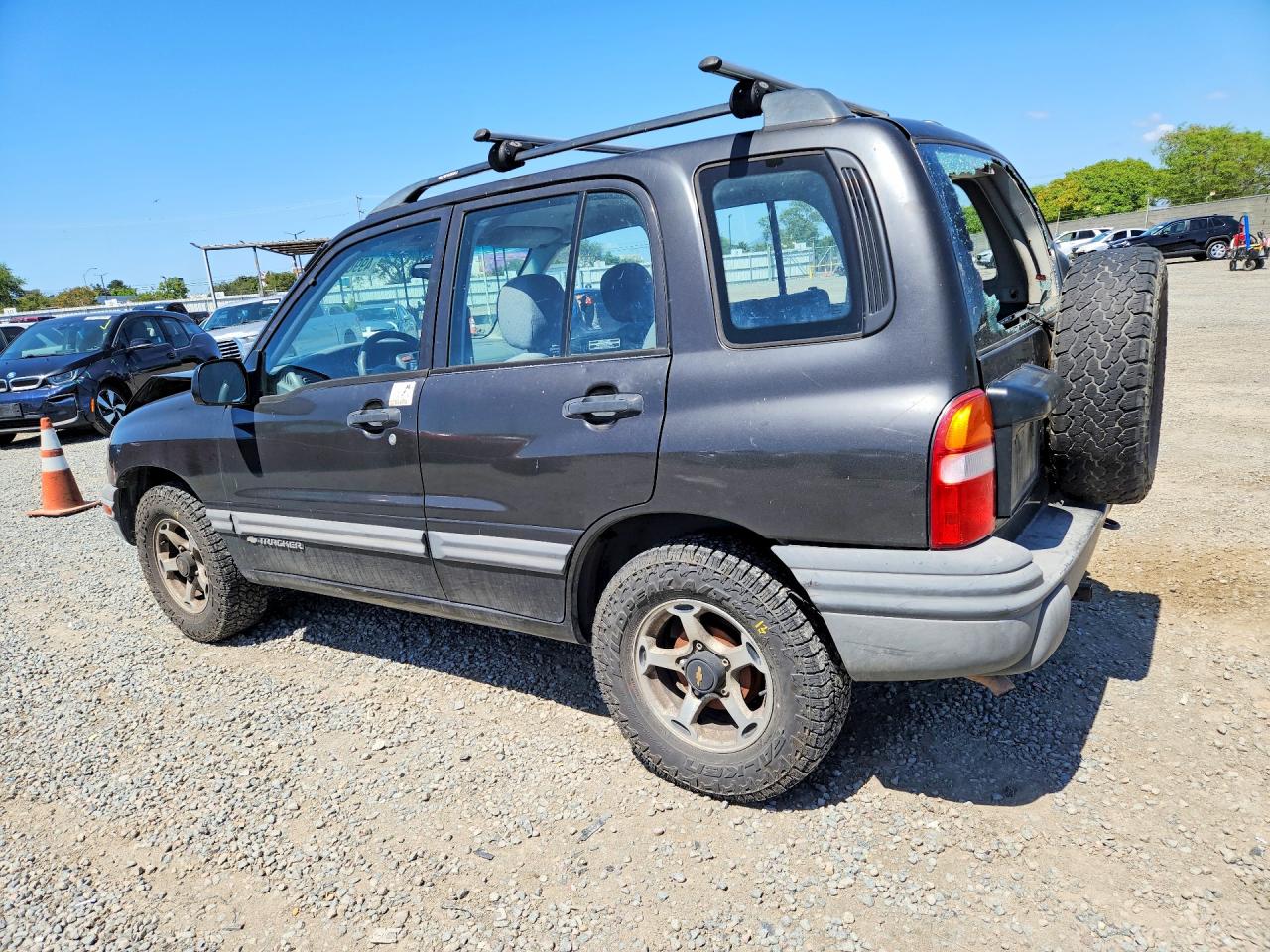 2000 Chevrolet Tracker Gray vin: 2CNBJ13C2Y6914377
