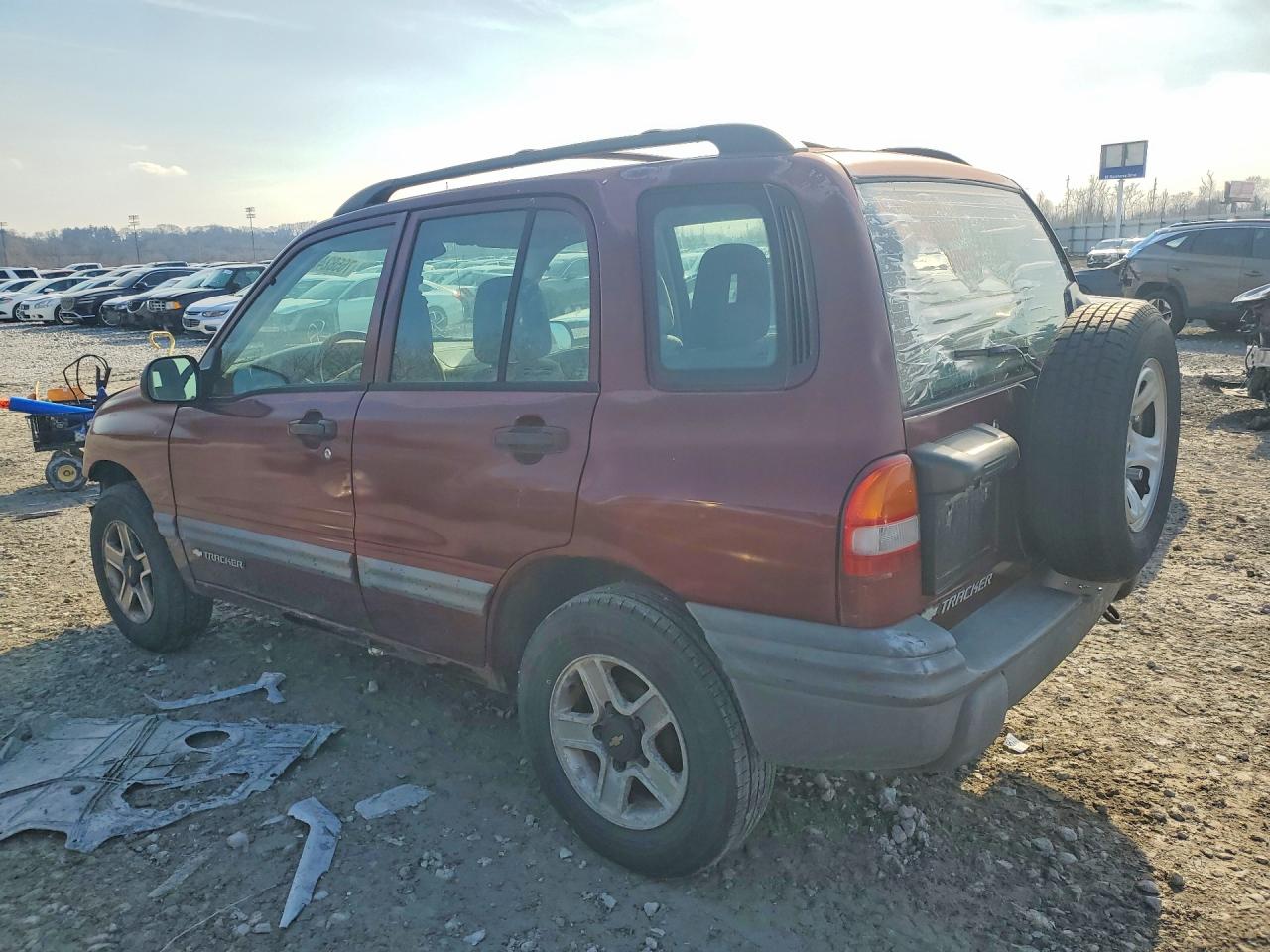 2002 Chevrolet Tracker Темно-бордовый vin: 2CNBJ13C426915571