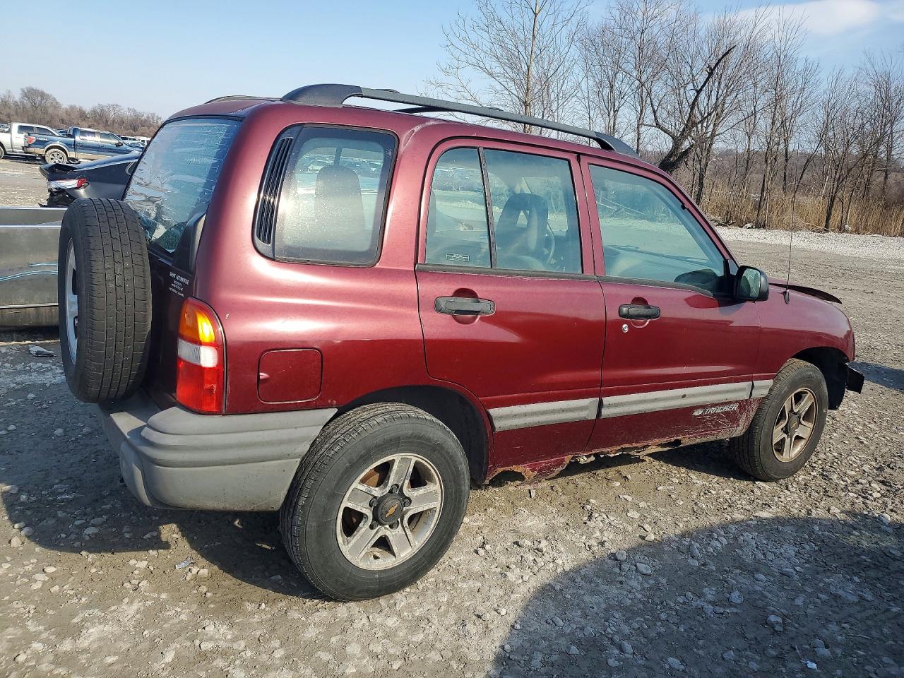 2002 Chevrolet Tracker Темно-бордовый vin: 2CNBJ13C426915571