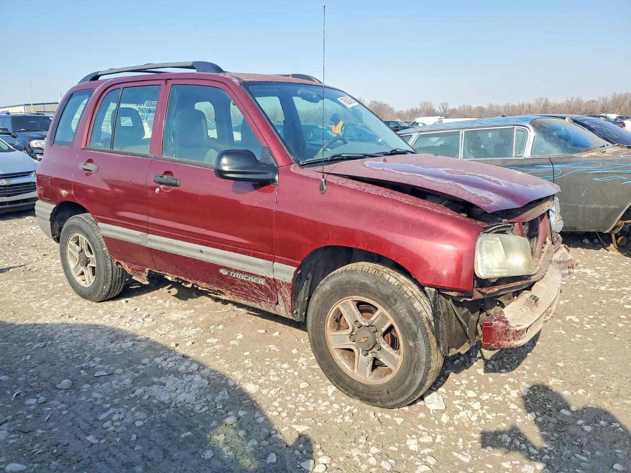 2002 Chevrolet Tracker Темно-бордовый vin: 2CNBJ13C426915571
