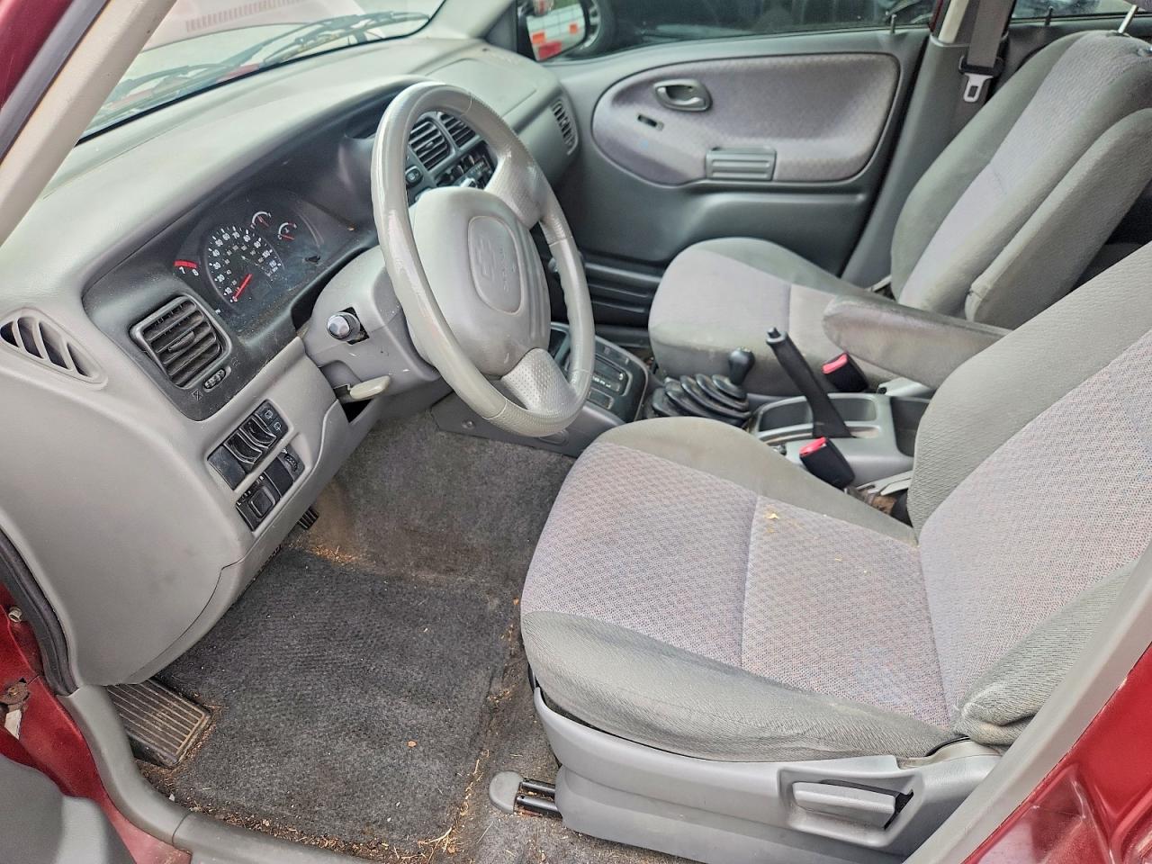 2002 Chevrolet Tracker Burgundy vin: 2CNBJ13C526943654