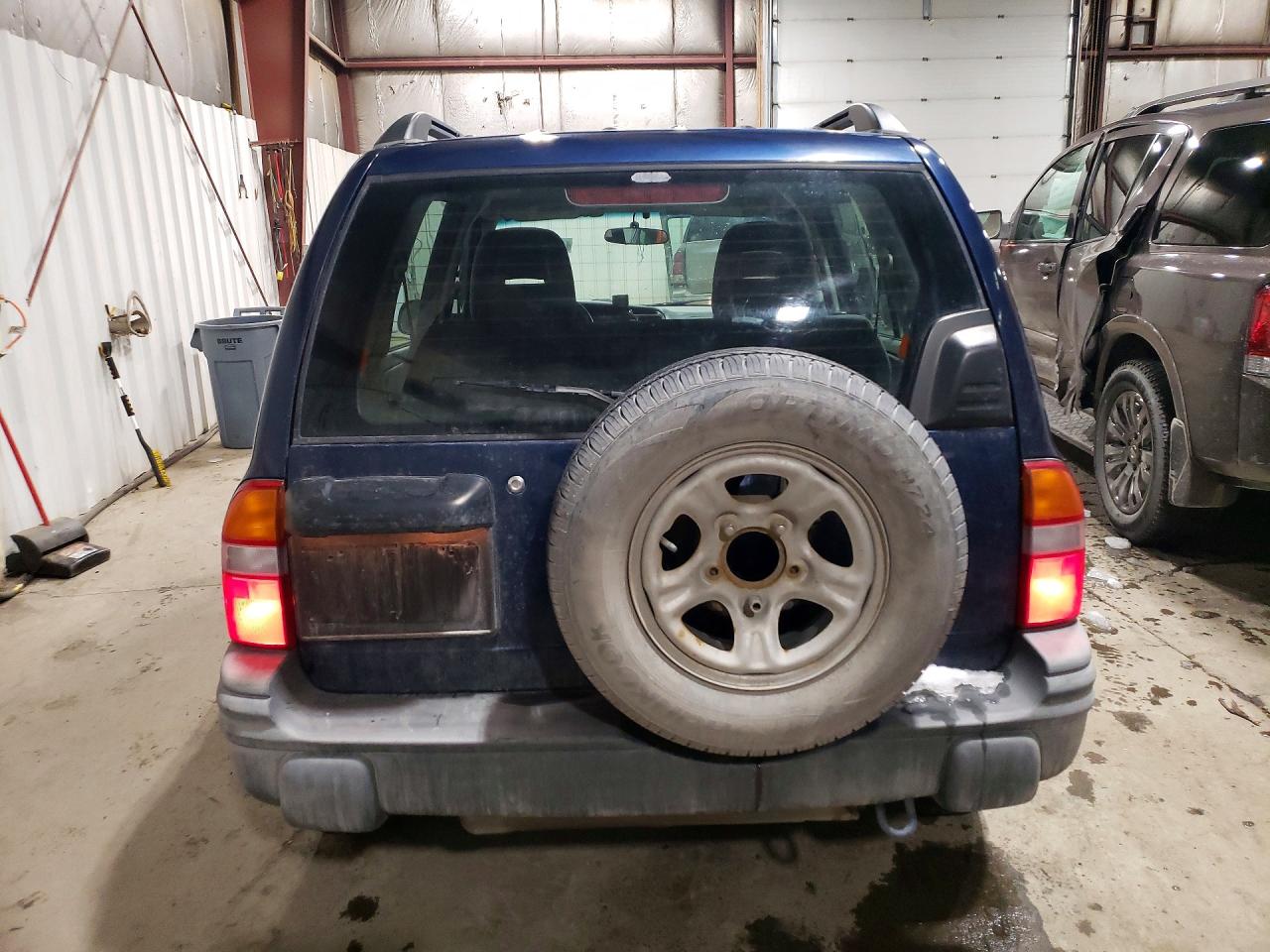 2003 Chevrolet Tracker Blue vin: 2CNBJ13C536900577