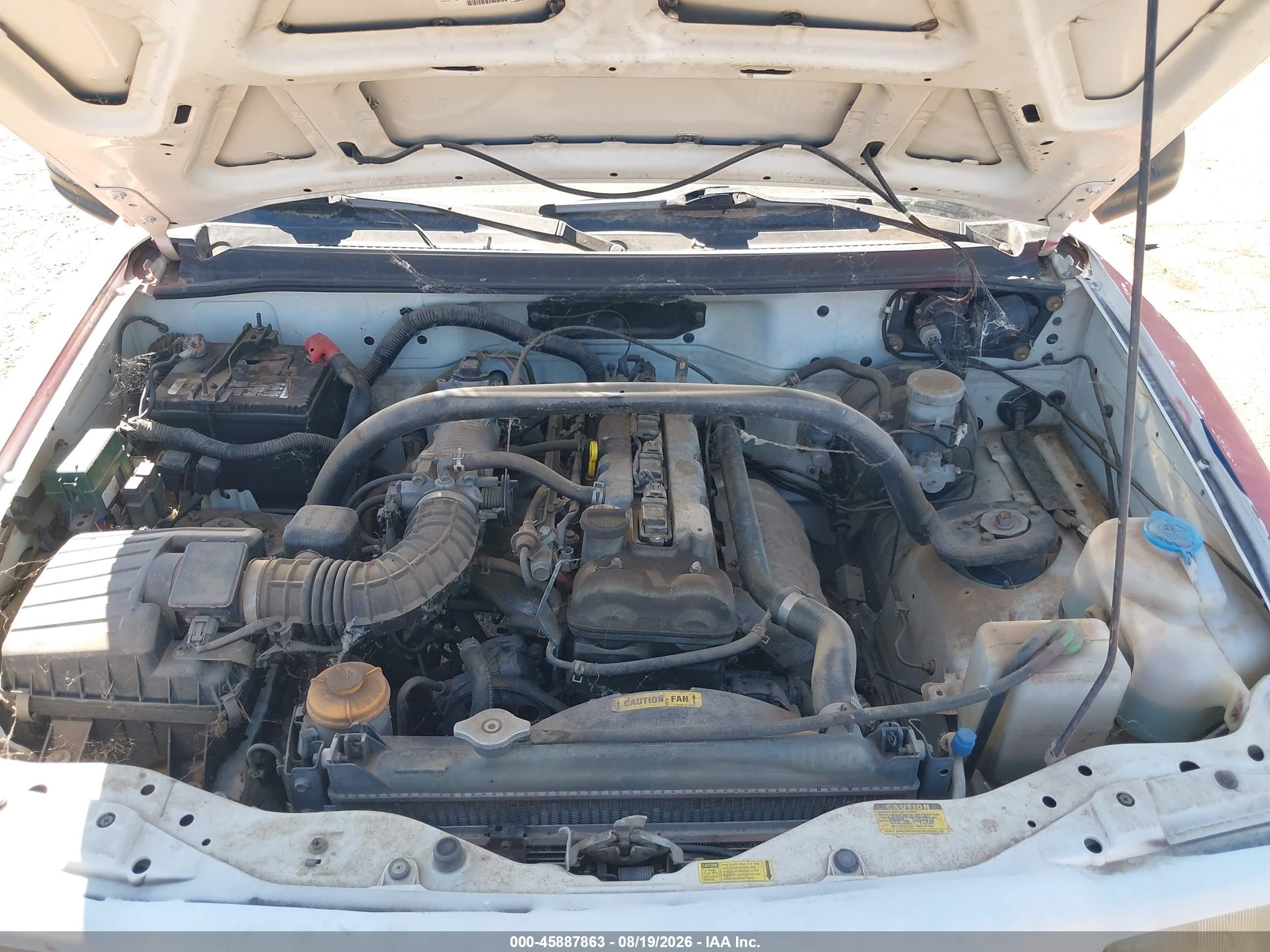 2000 Chevrolet Tracker Hard Top White vin: 2CNBJ13C5Y6929391