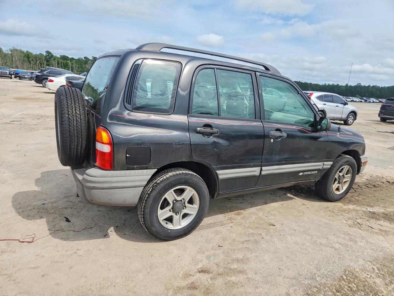 2003 Chevrolet Tracker Black vin: 2CNBJ13C636902466