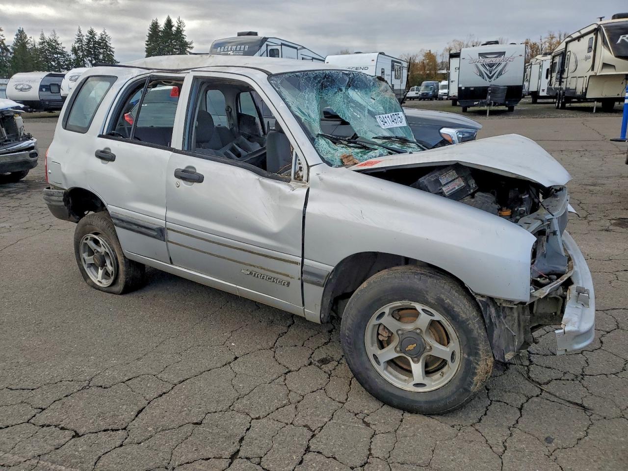 2000 Chev Tracker Серебряный vin: 2CNBJ13C6Y6910753
