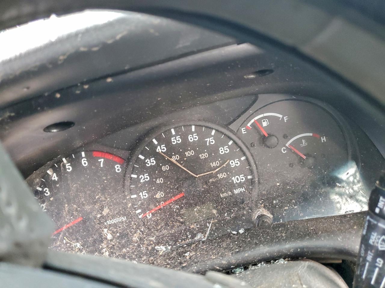2000 Chev Tracker Серебряный vin: 2CNBJ13C6Y6910753