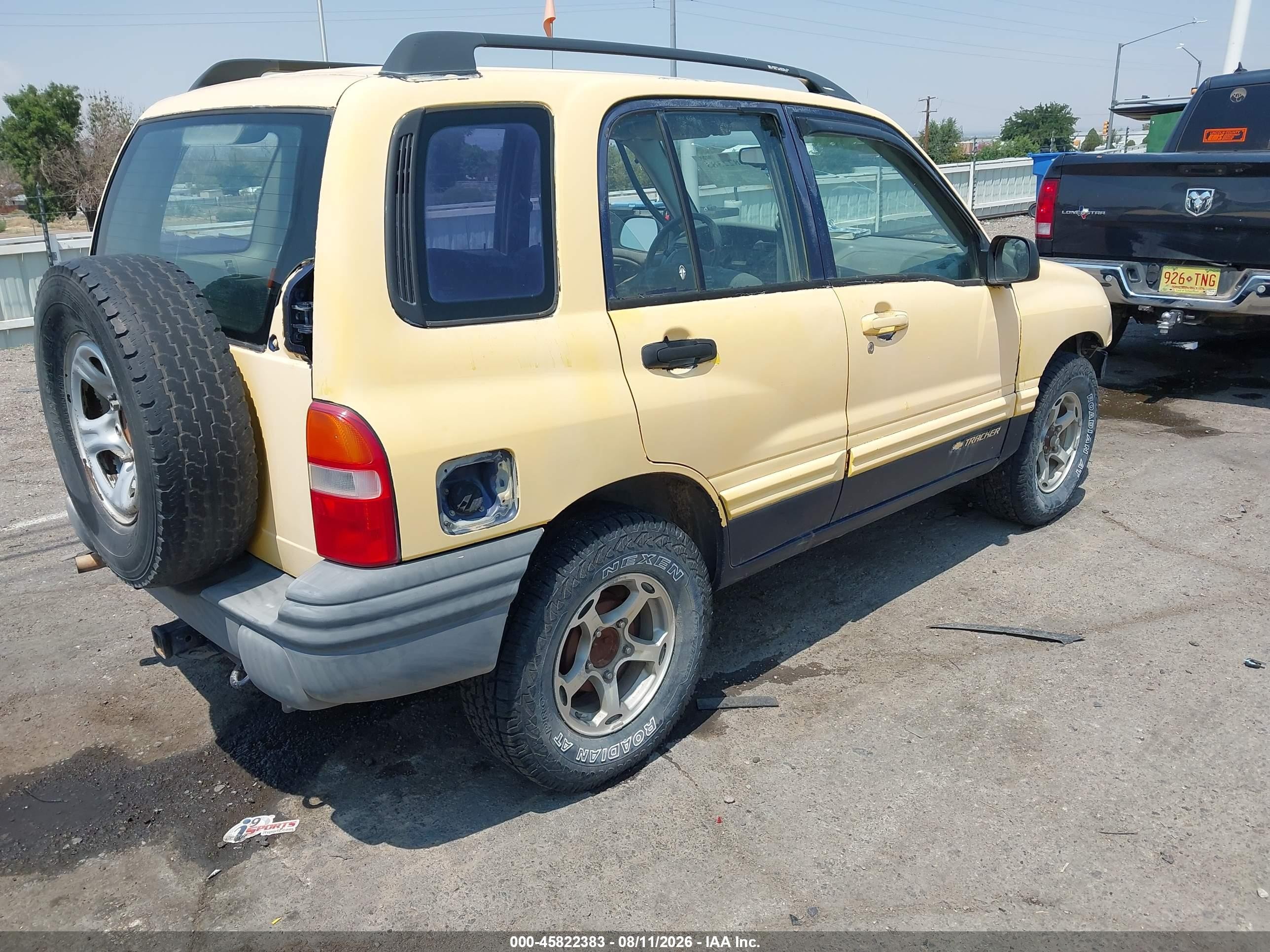 2000 Chevrolet Tracker Hard Top Tan vin: 2CNBJ13C7Y6953501