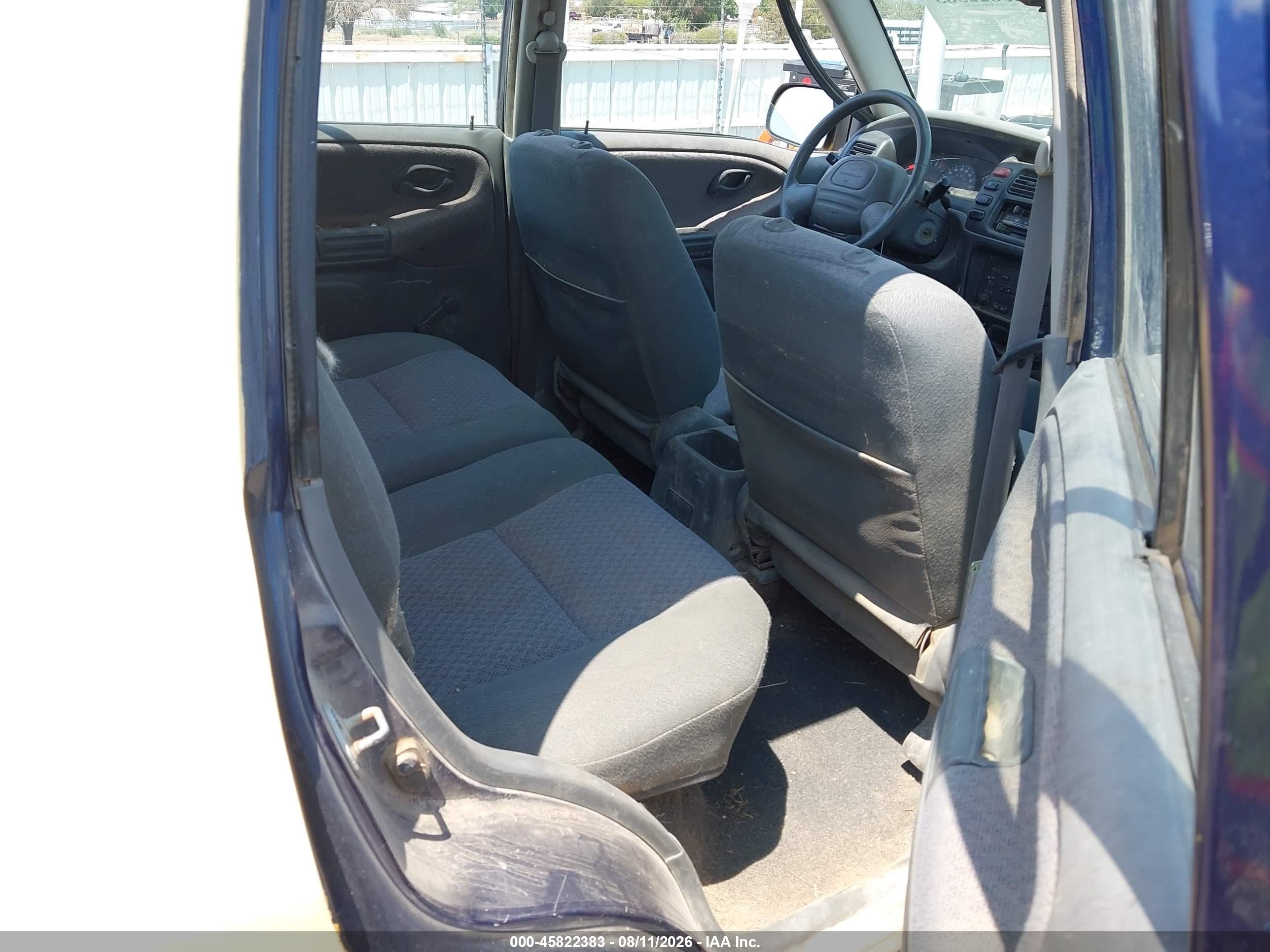 2000 Chevrolet Tracker Hard Top Tan vin: 2CNBJ13C7Y6953501