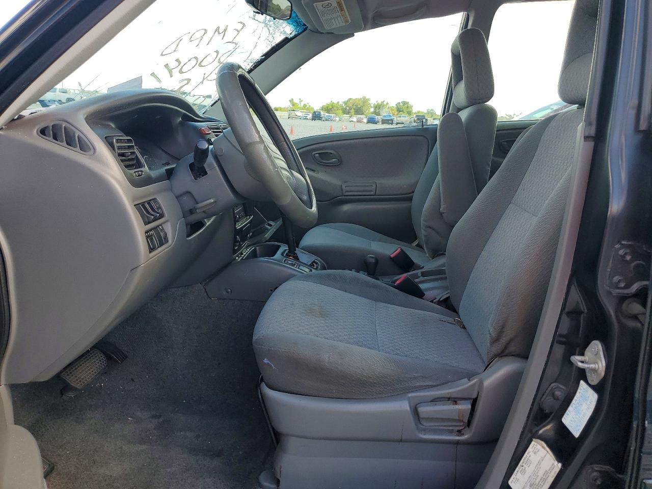 2002 Chevrolet Tracker Black vin: 2CNBJ13C826921793