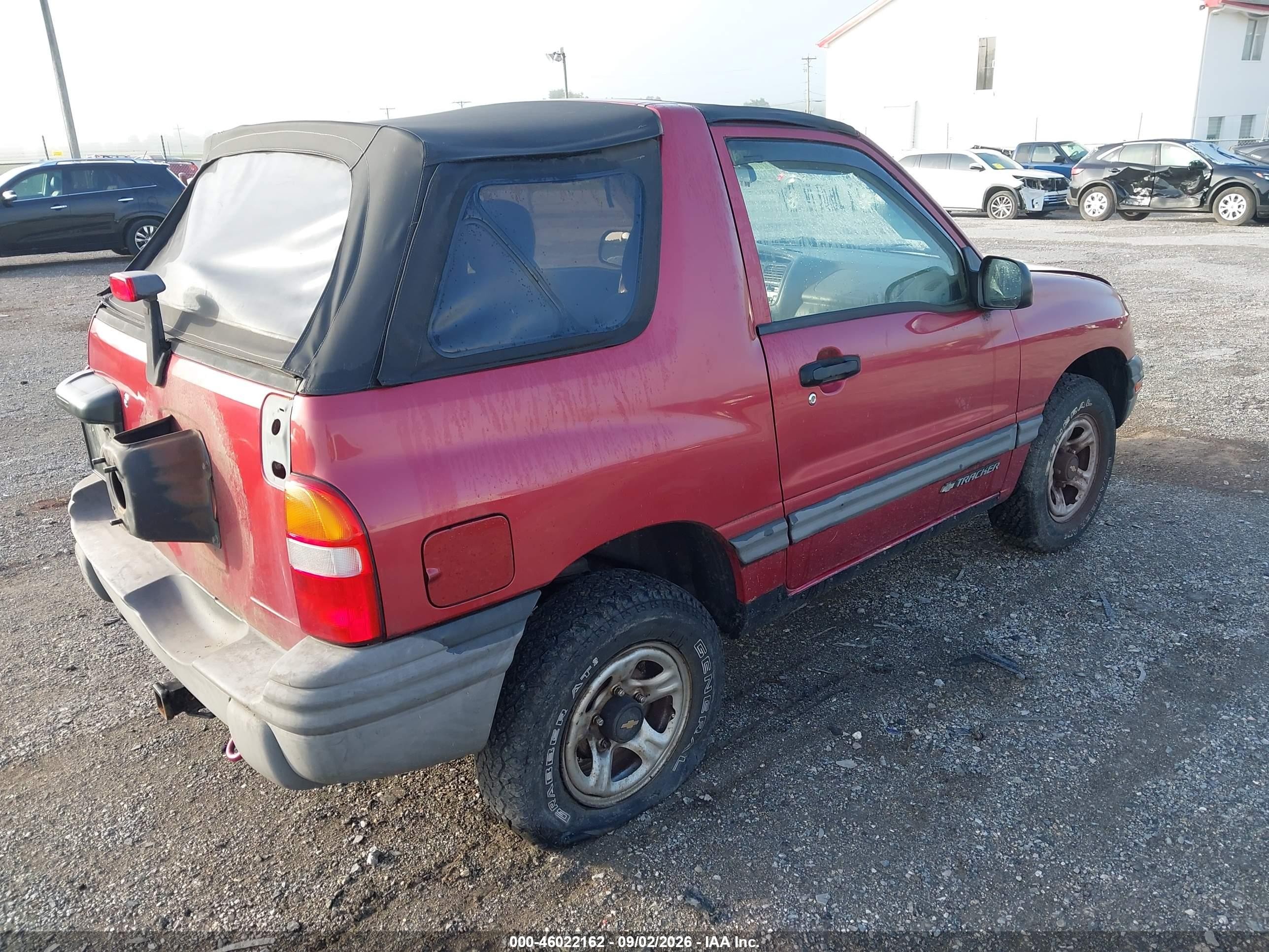 2000 Chevrolet Tracker   Maroon vin: 2CNBJ1866Y6942881