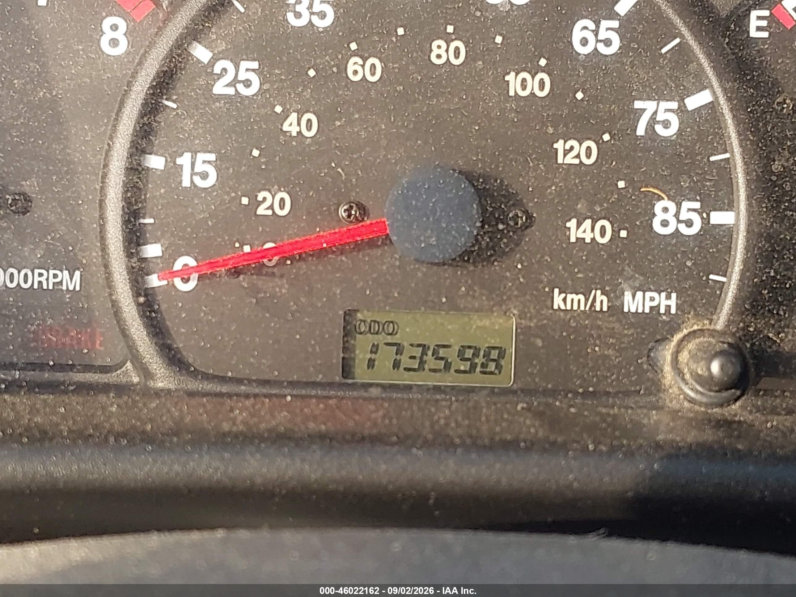 2000 Chevrolet Tracker   Maroon vin: 2CNBJ1866Y6942881
