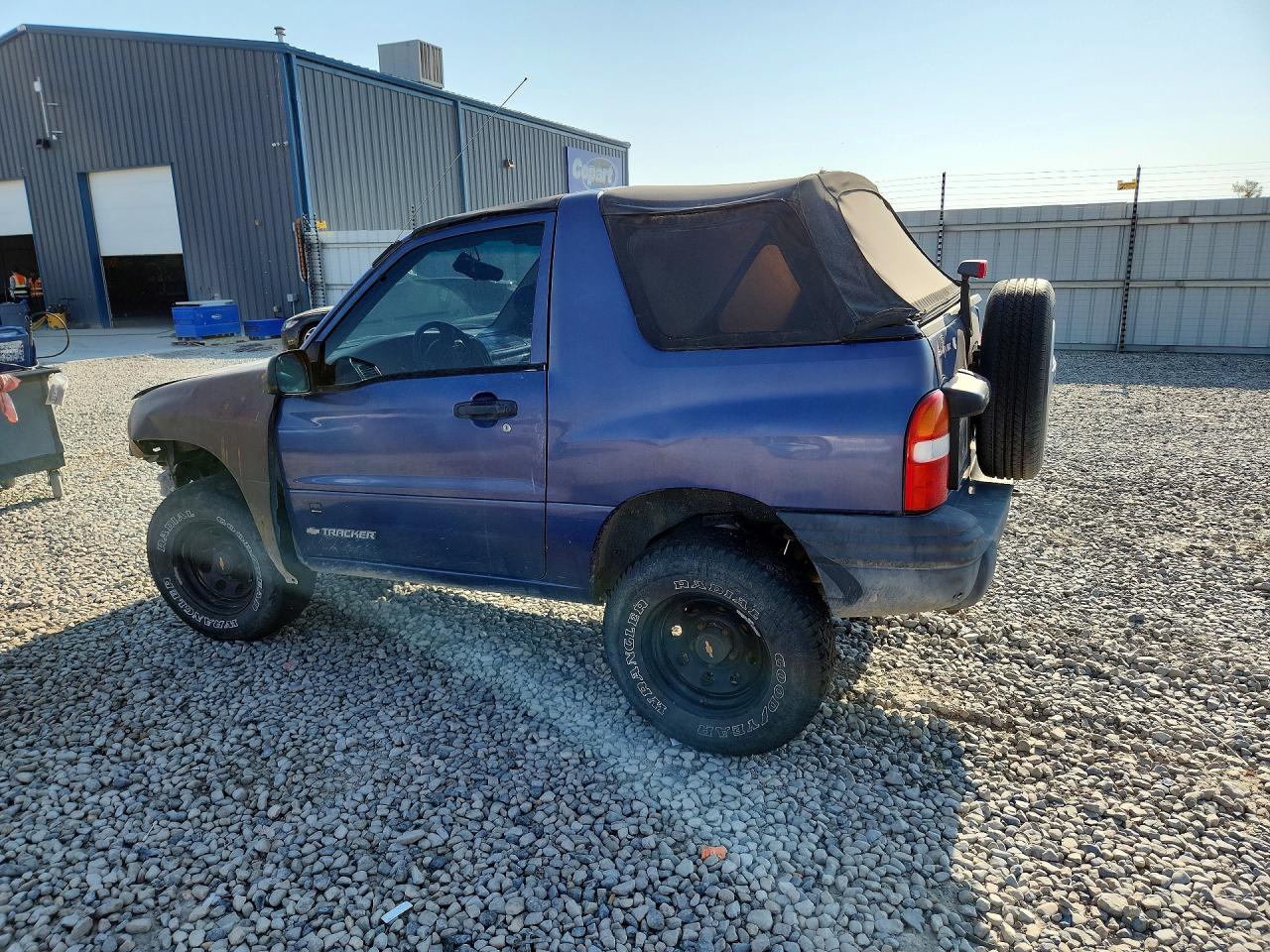 1999 Chevrolet Tracker Blue vin: 2CNBJ18C3X6906067