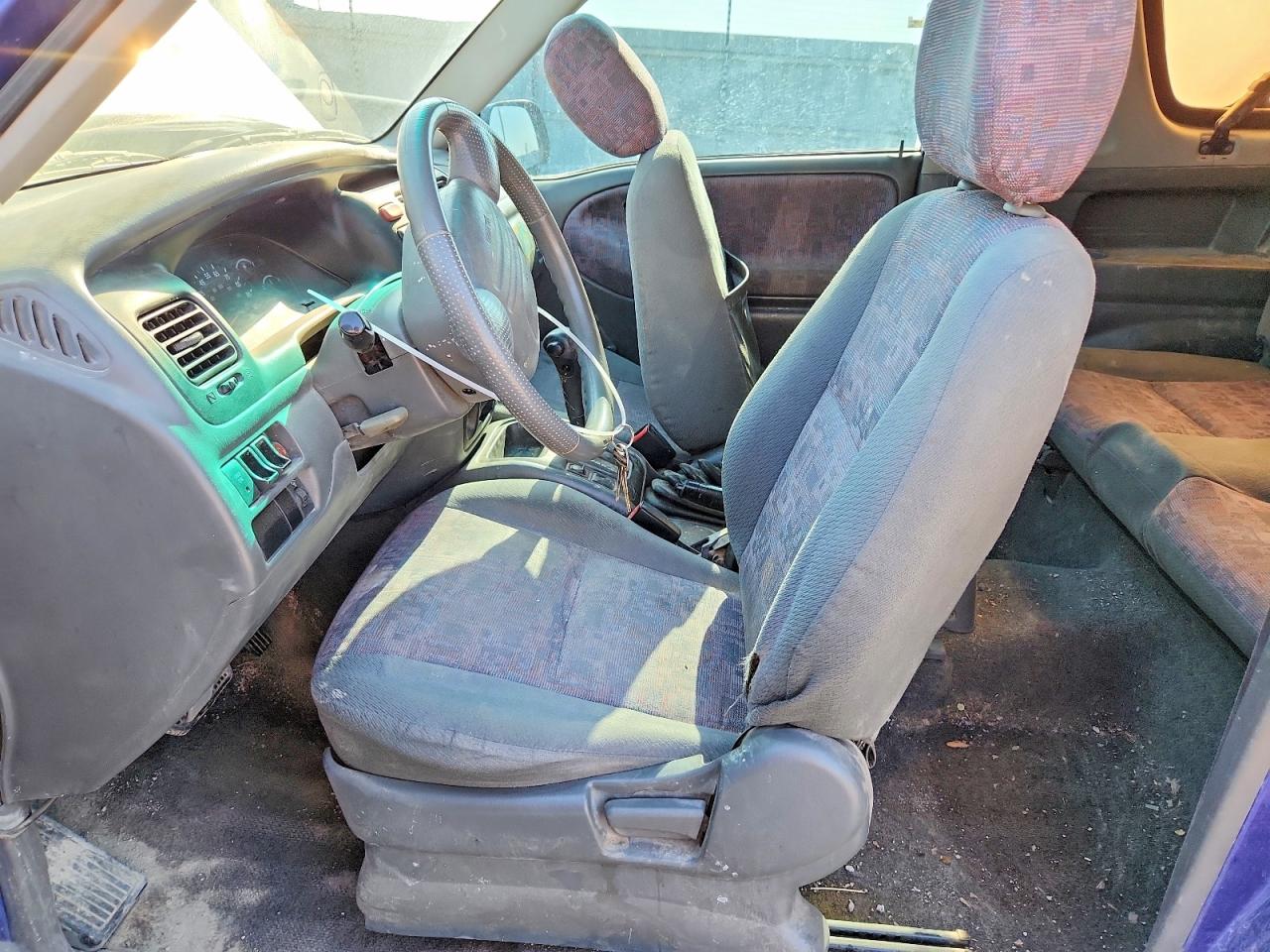 1999 Chevrolet Tracker Blue vin: 2CNBJ18C3X6906067