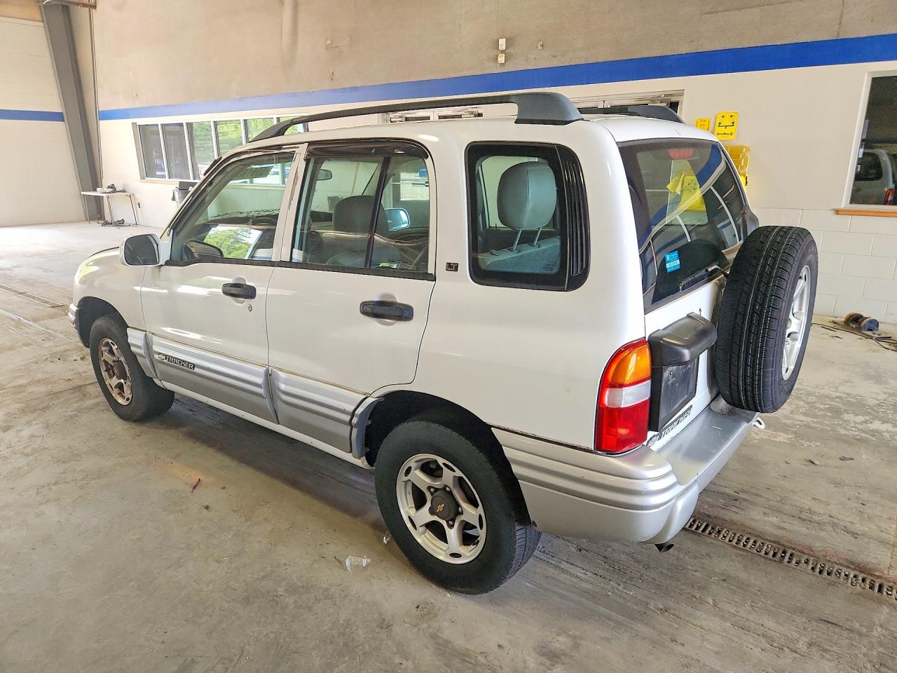 2001 Chevrolet Tracker Lt White vin: 2CNBJ634016937135