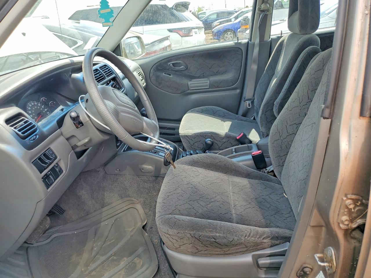 2002 Chevrolet Tracker Lt Gray vin: 2CNBJ634426925409