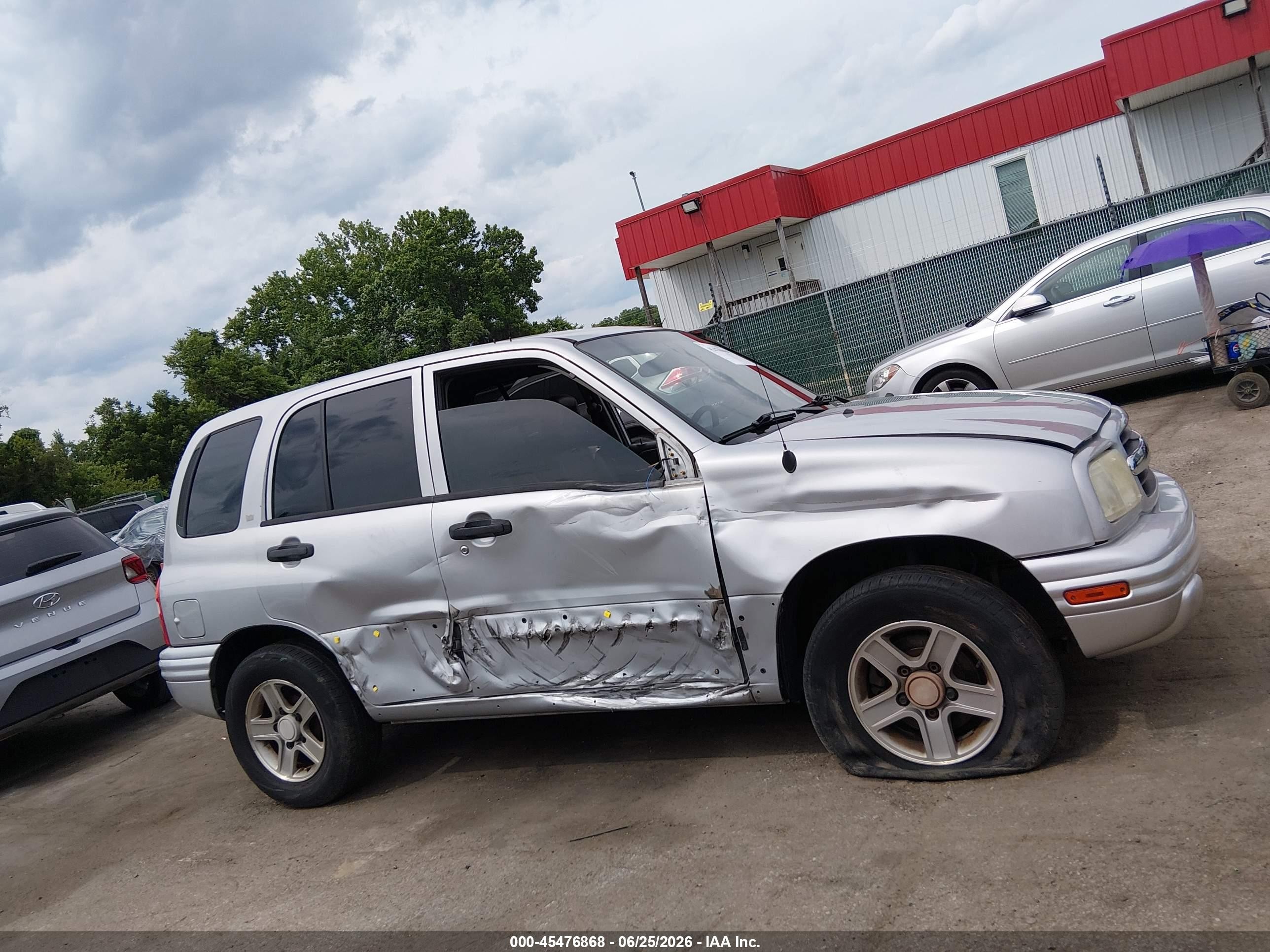 2003 Chevrolet Tracker Hard Top Lt Серебряный vin: 2CNBJ634X36935265