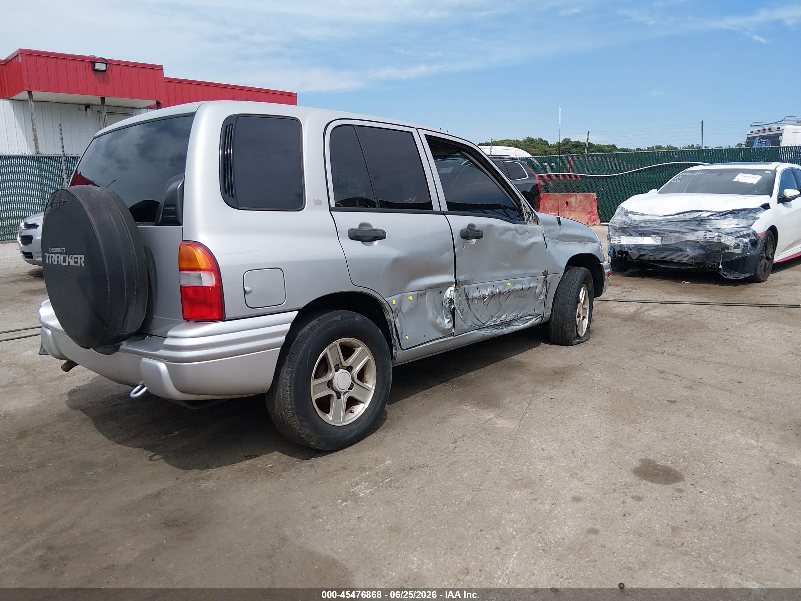 2003 Chevrolet Tracker Hard Top Lt Серебряный vin: 2CNBJ634X36935265