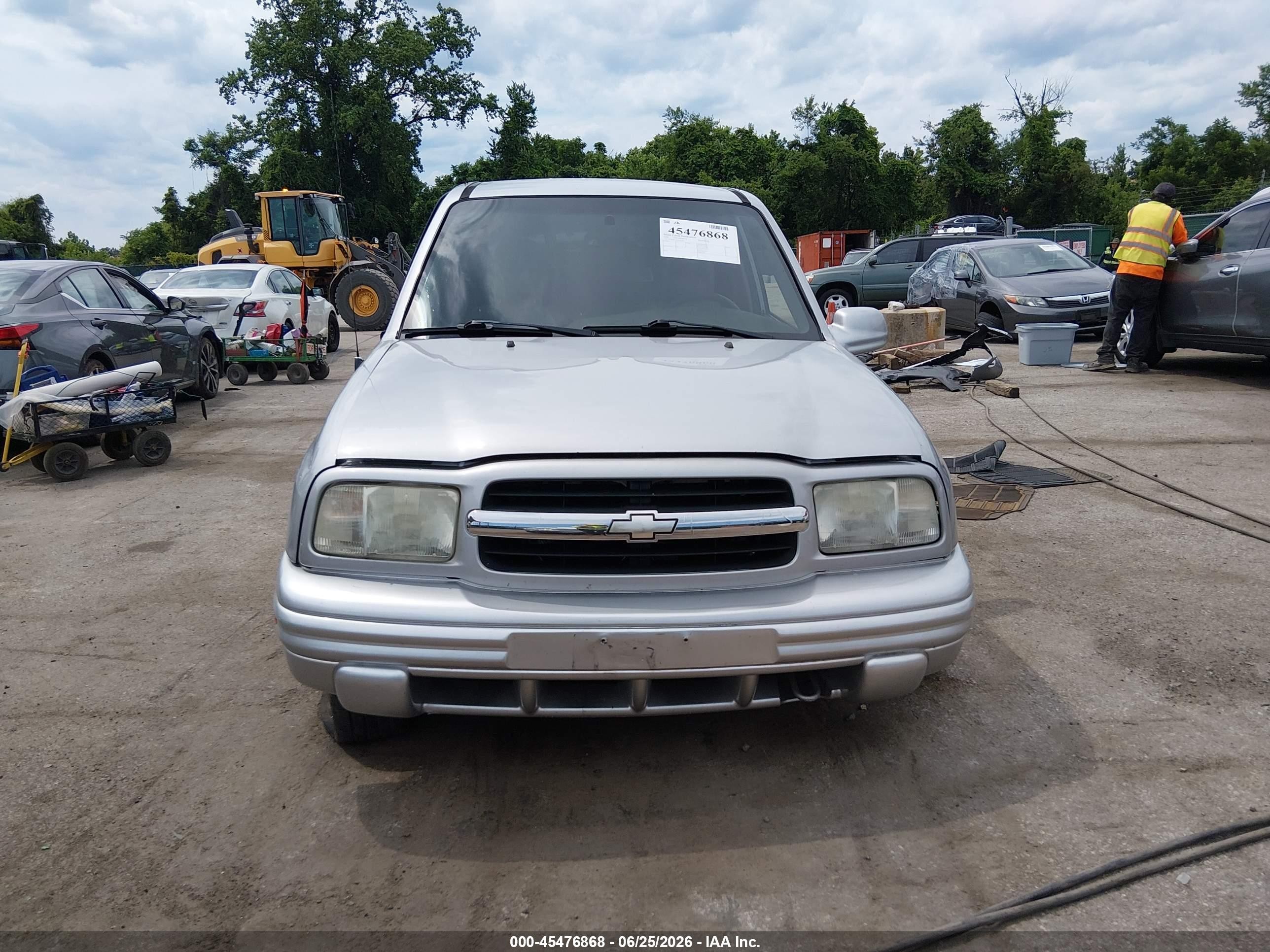 2003 Chevrolet Tracker Hard Top Lt Серебряный vin: 2CNBJ634X36935265