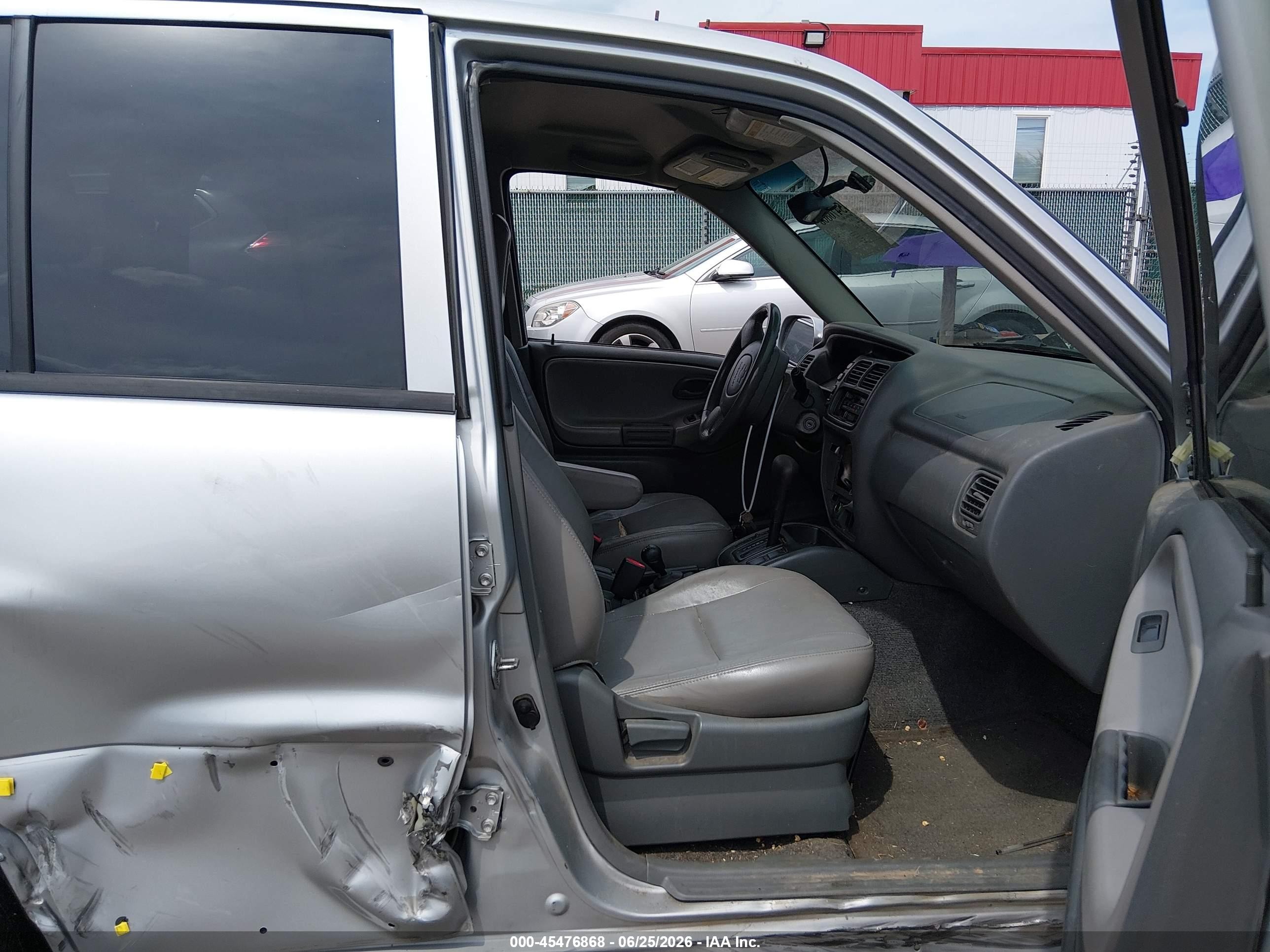 2003 Chevrolet Tracker Hard Top Lt Серебряный vin: 2CNBJ634X36935265