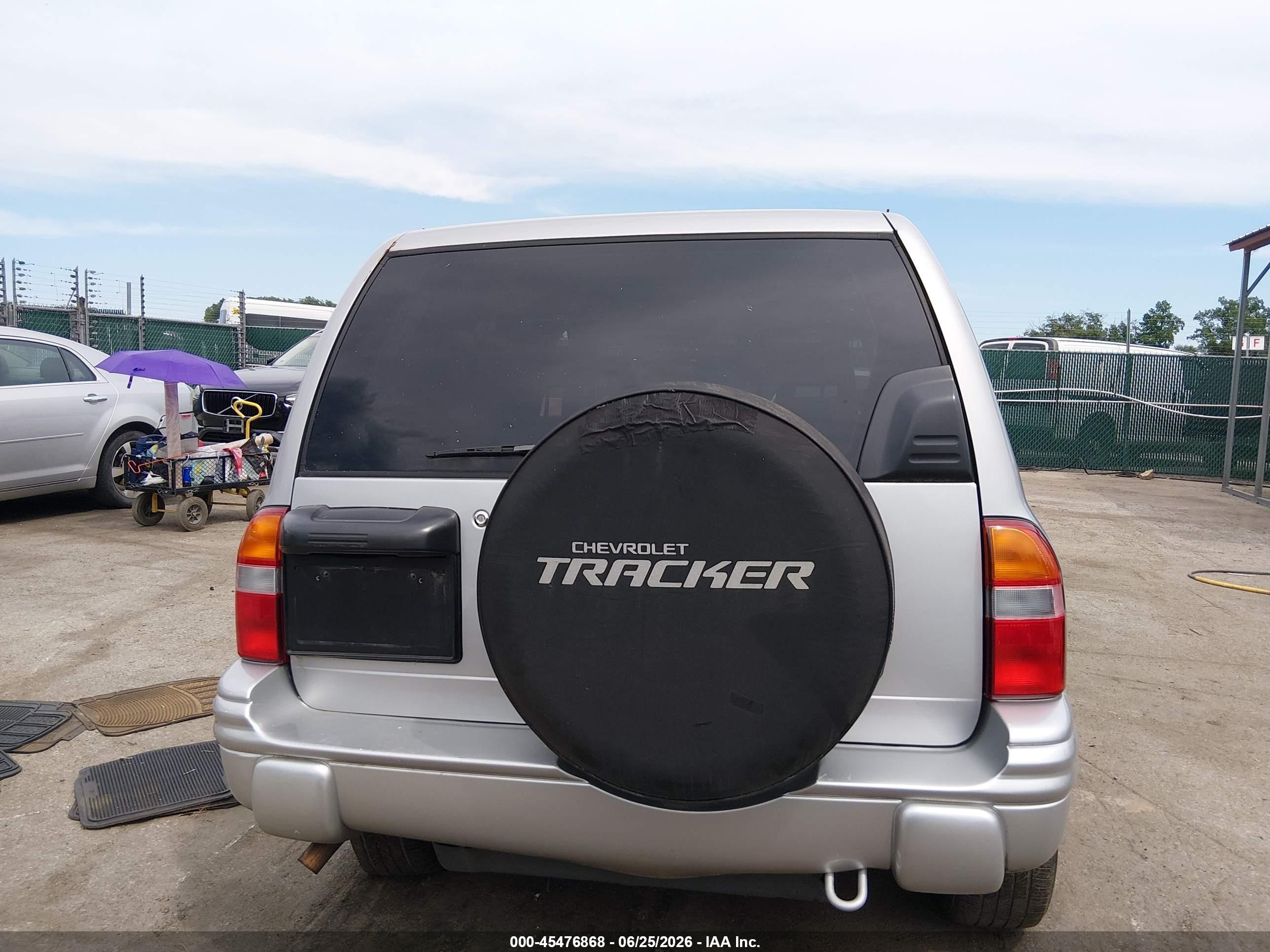 2003 Chevrolet Tracker Hard Top Lt Серебряный vin: 2CNBJ634X36935265
