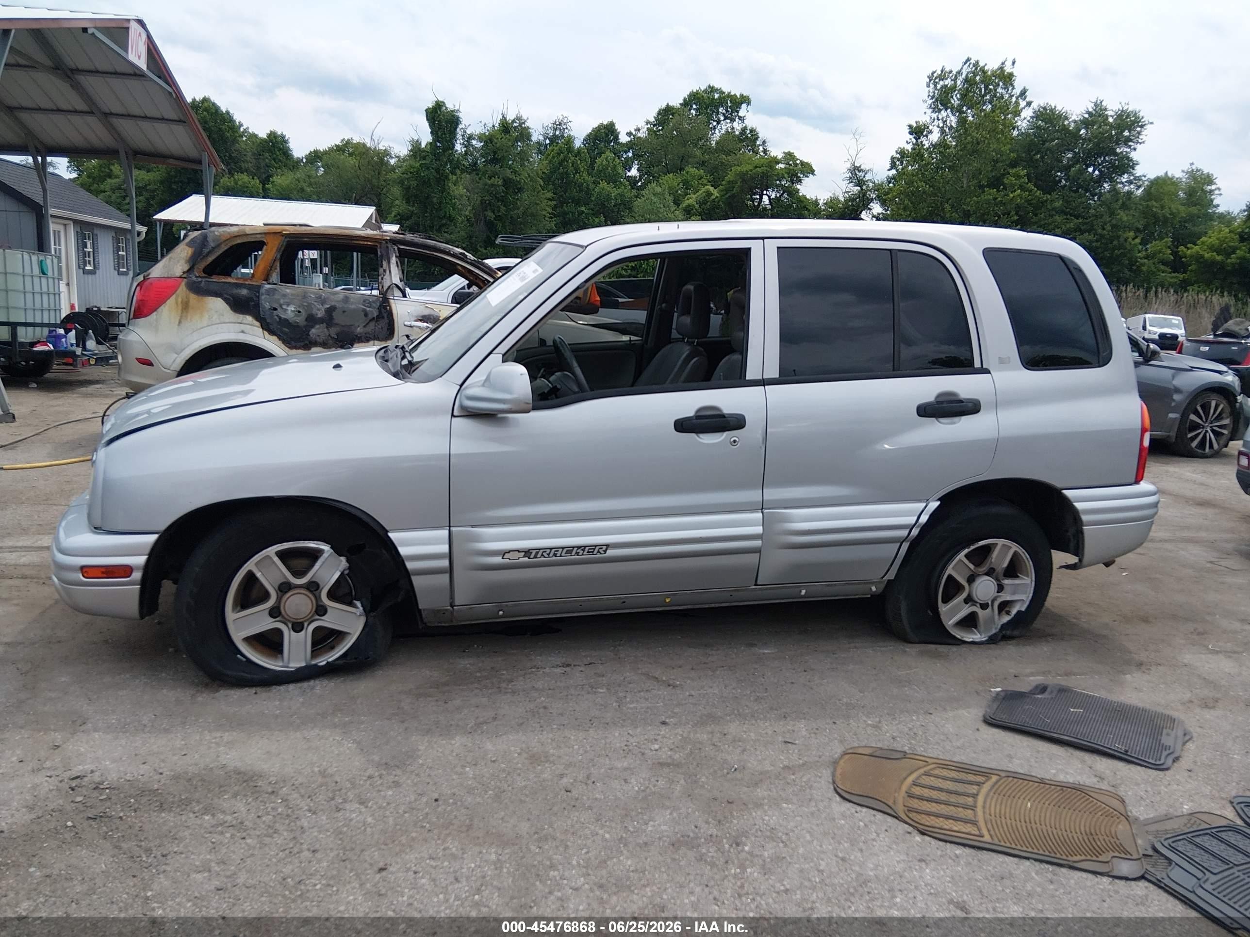 2003 Chevrolet Tracker Hard Top Lt Серебряный vin: 2CNBJ634X36935265