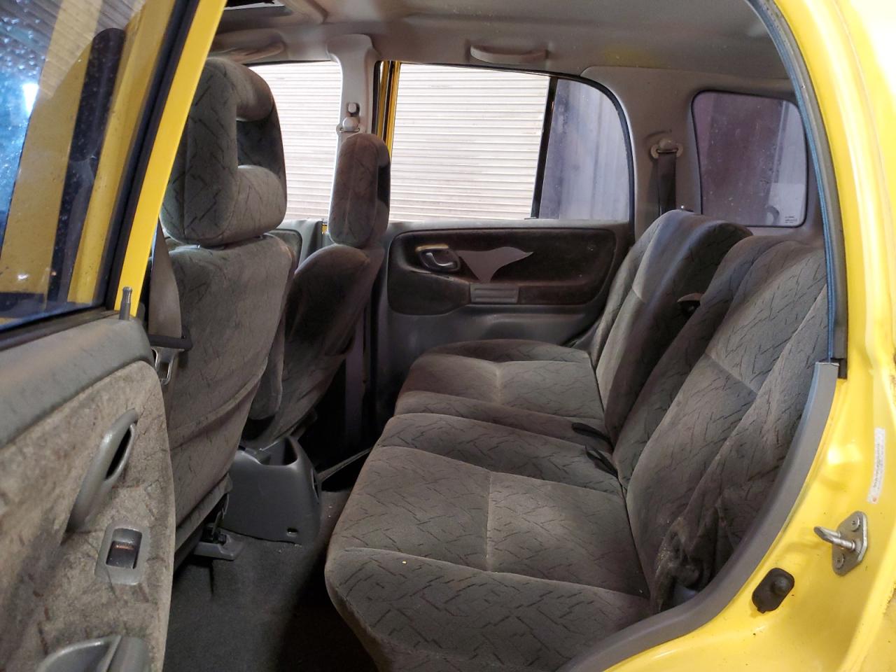 2002 Chevrolet Tracker Zr2 Yellow vin: 2CNBJ734026940530
