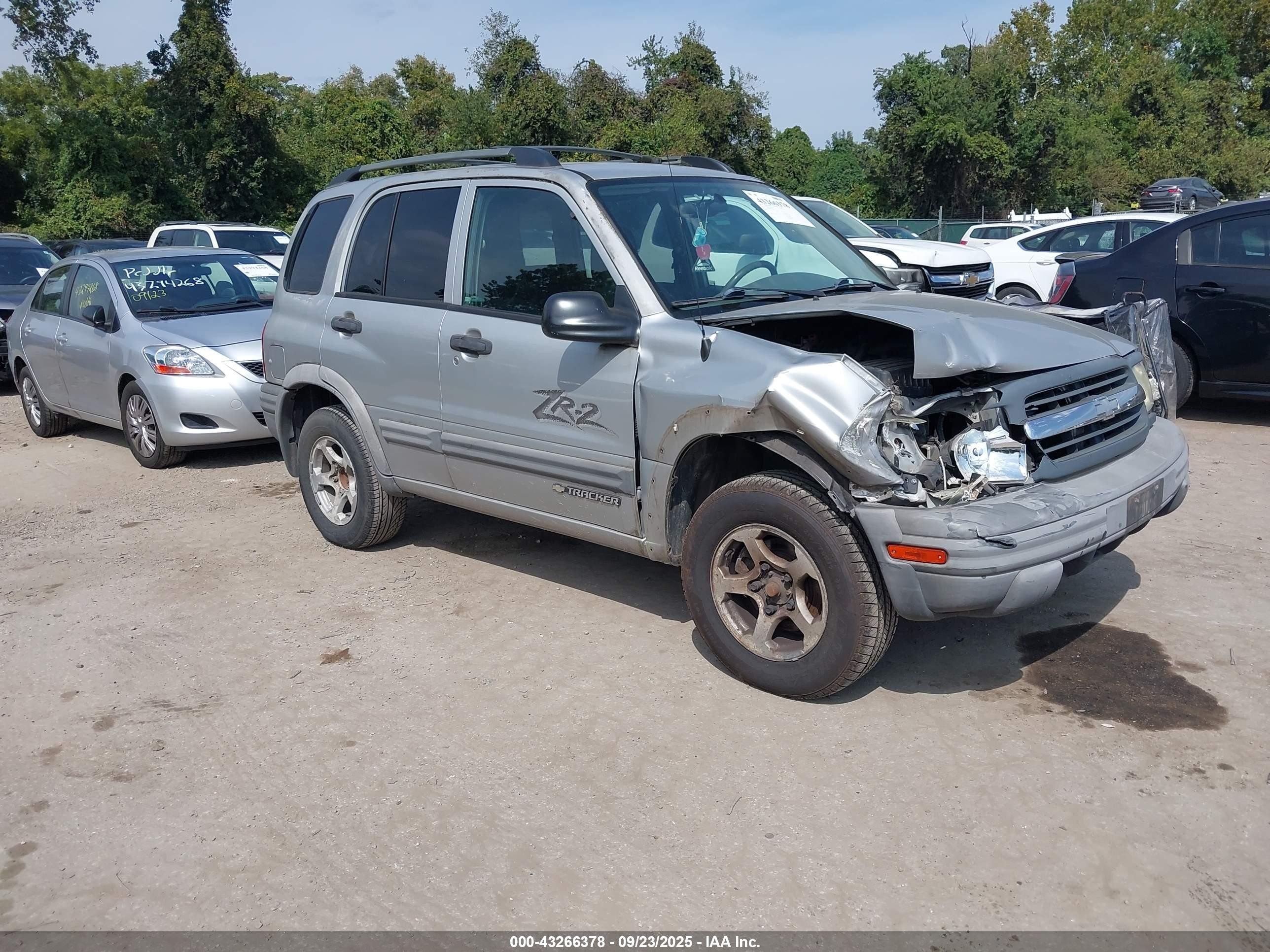 2004 Chevrolet Tracker Zr2 Серебряный vin: 2CNBJ734046917462