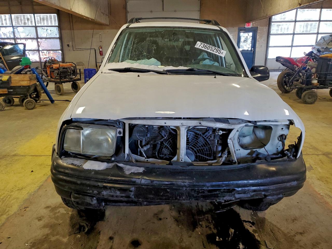 2004 Chevrolet Tracker Zr2 Белый vin: 2CNBJ734346916323