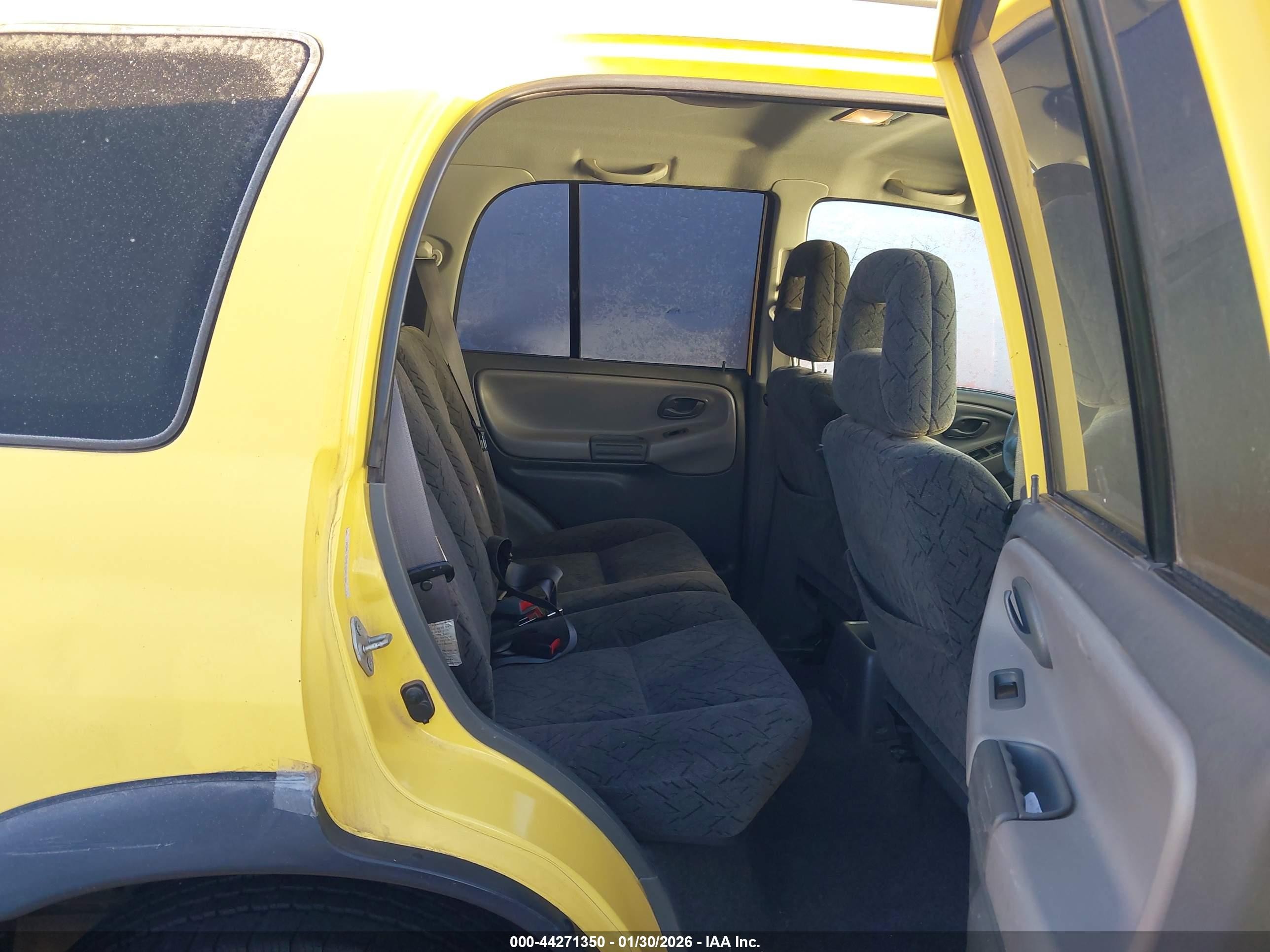 2004 Chevrolet Tracker Zr2 Yellow vin: 2CNBJ734446905704