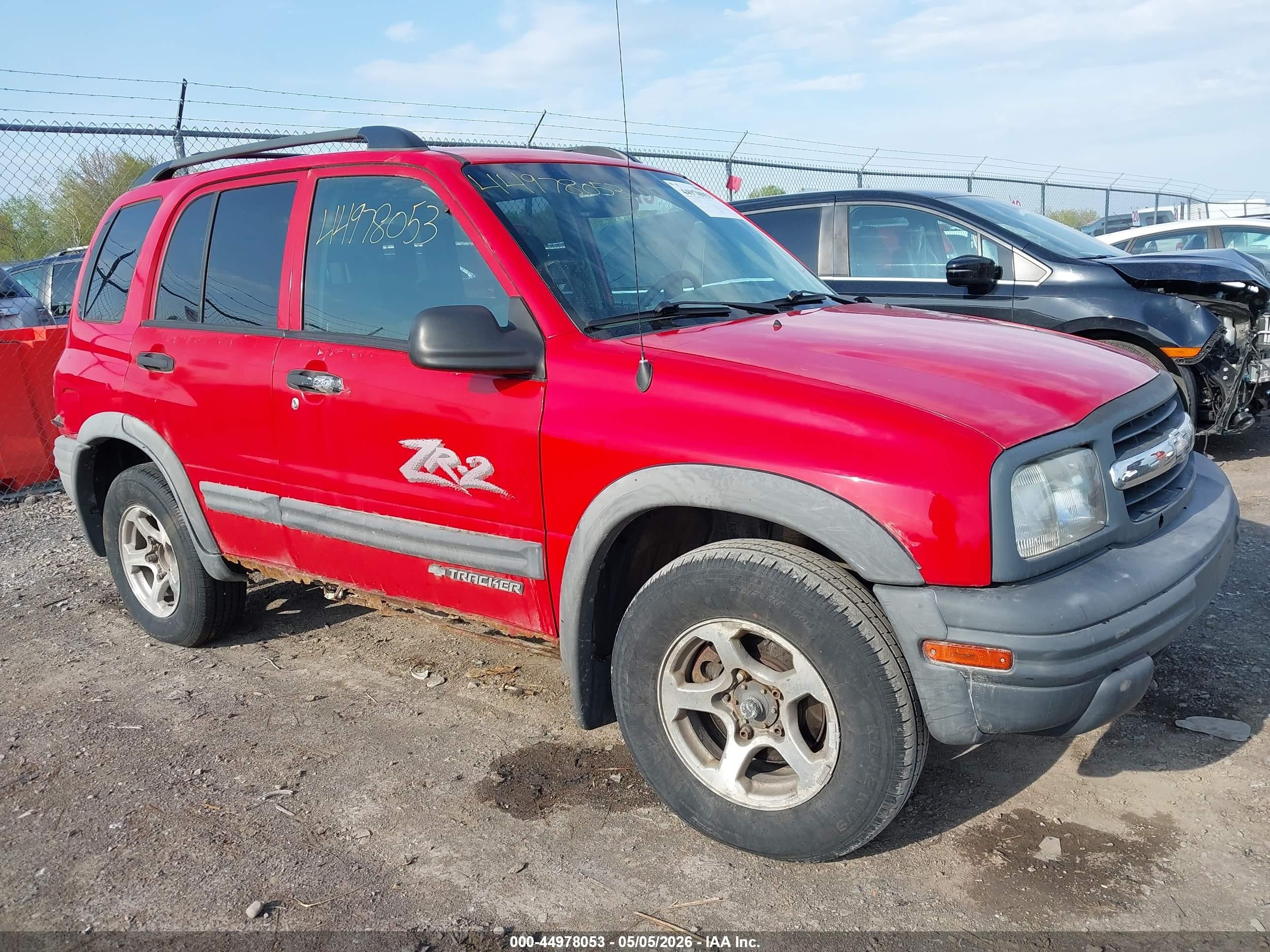 2004 Chevrolet Tracker Zr2 Red vin: 2CNBJ734746900027