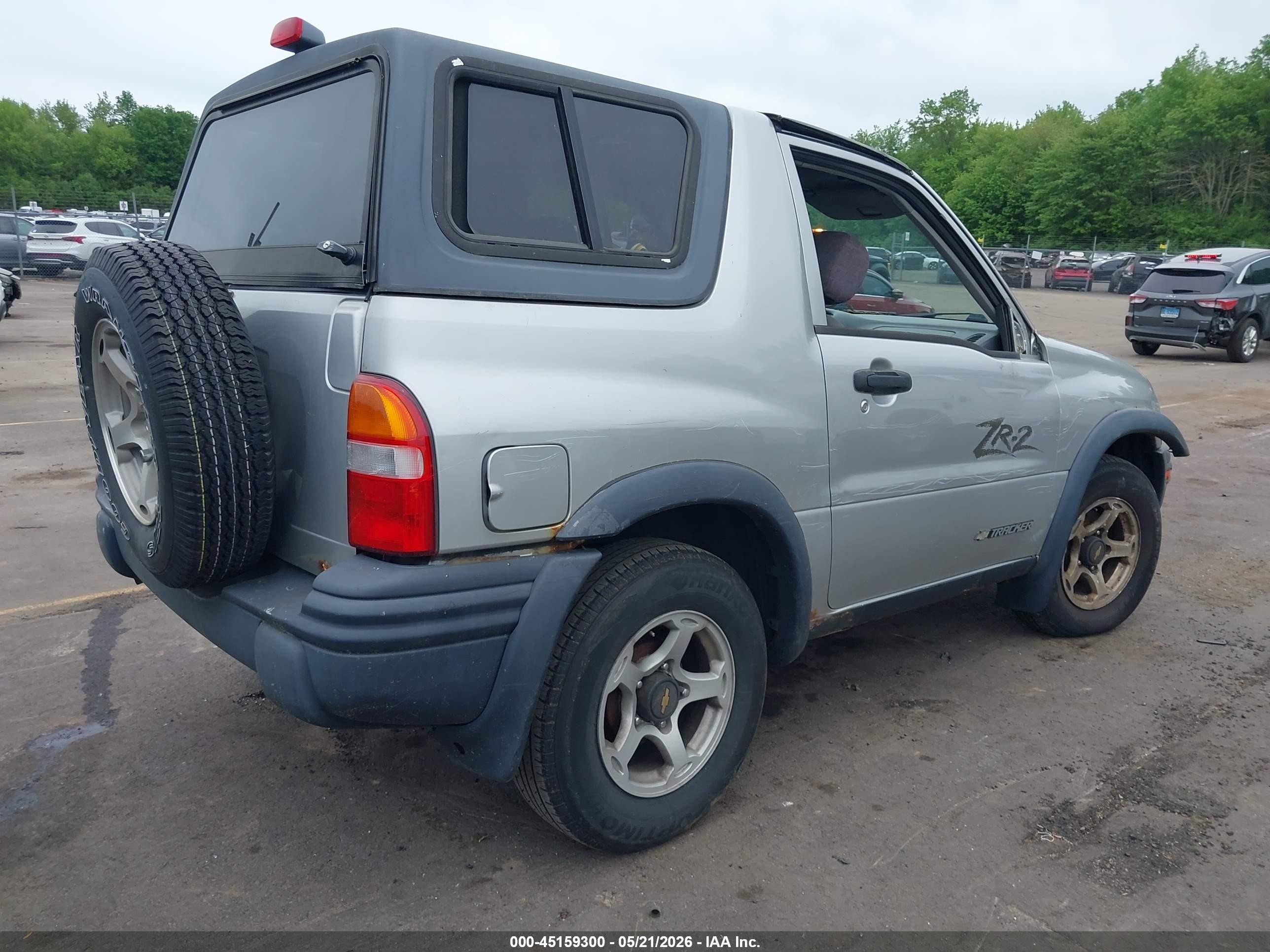 2001 Chevrolet Tracker Zr2 Silver vin: 2CNBJ78C616939557