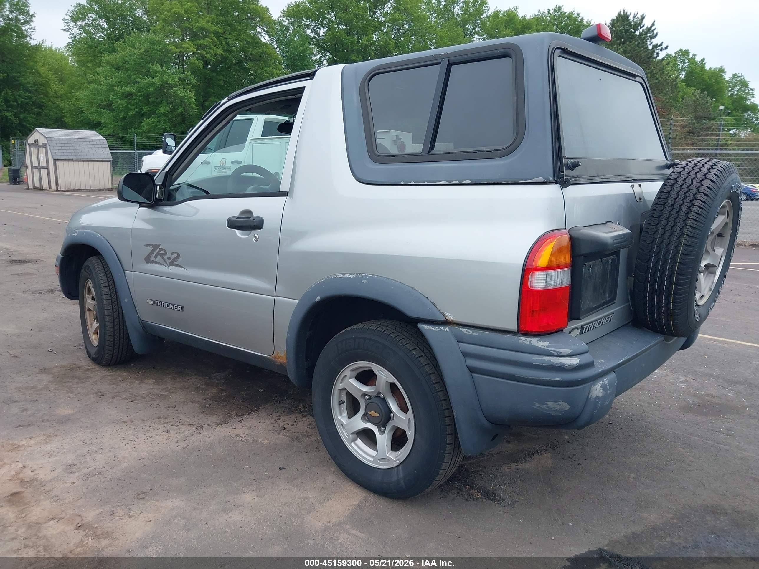 2001 Chevrolet Tracker Zr2 Silver vin: 2CNBJ78C616939557