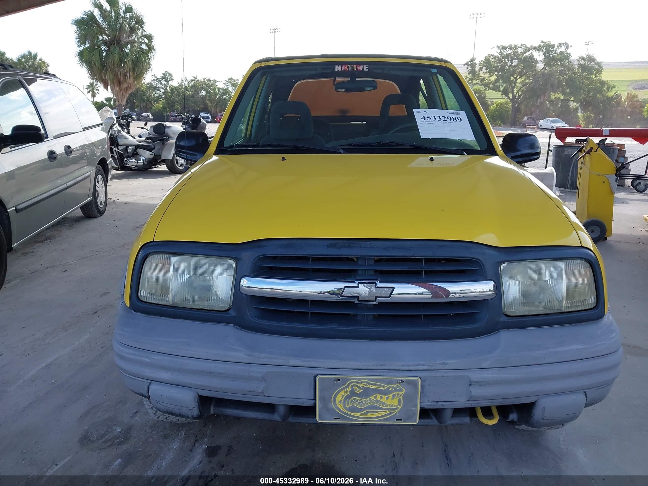2002 Chevrolet Tracker Zr2 Yellow vin: 2CNBJ78C726945434