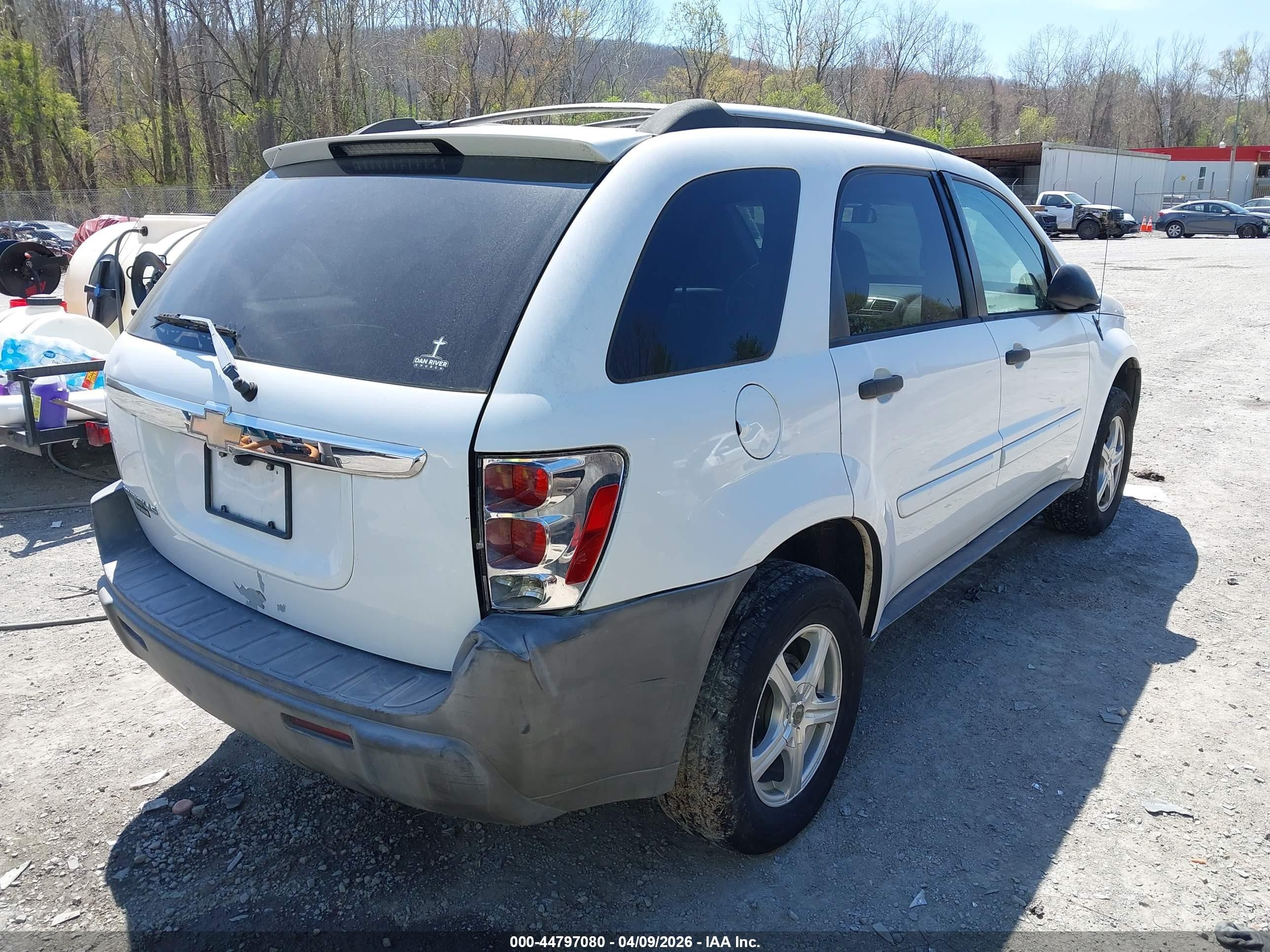 2005 Chevrolet Equinox Ls White vin: 2CNDL13F056184462