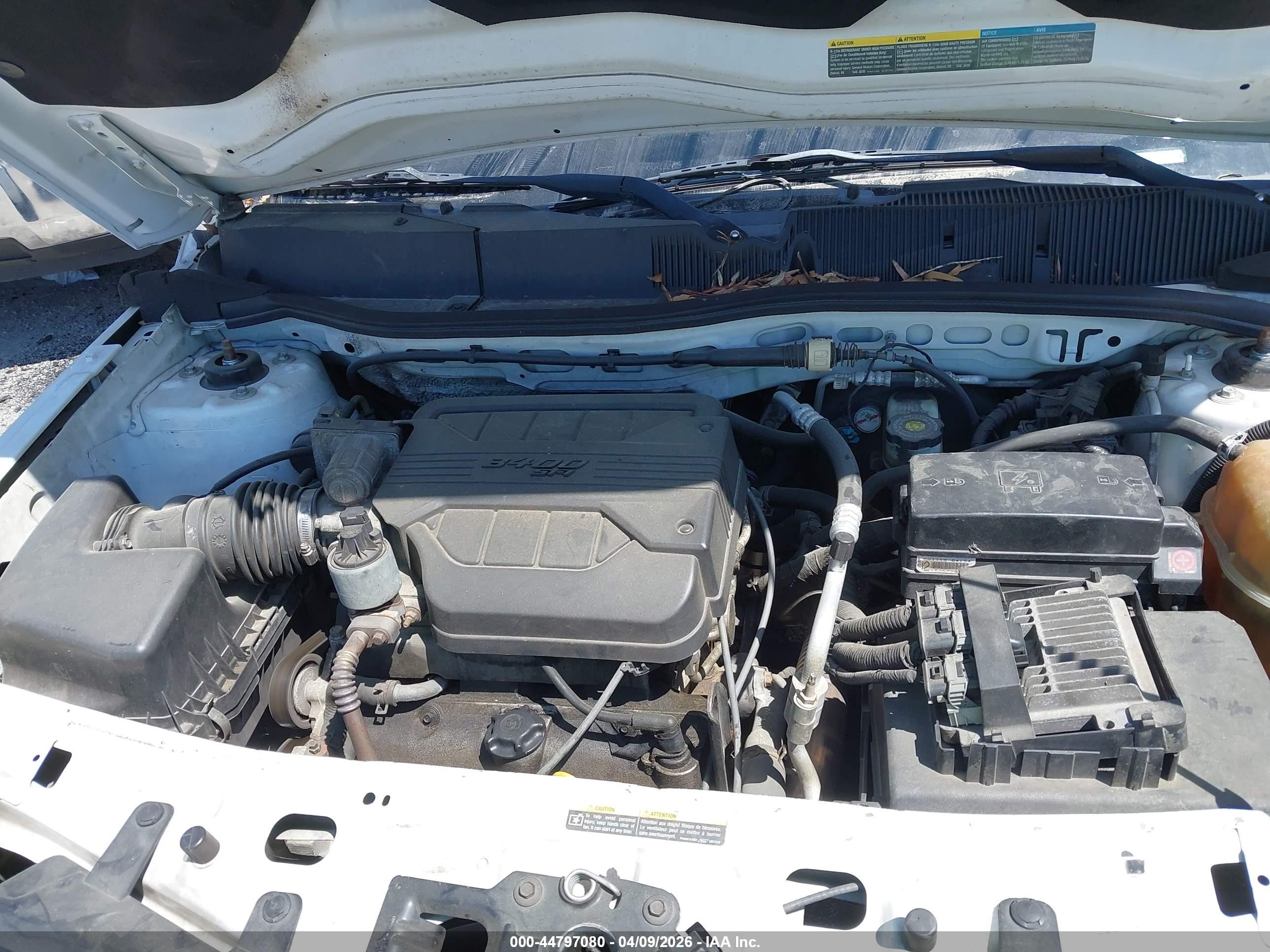 2005 Chevrolet Equinox Ls White vin: 2CNDL13F056184462