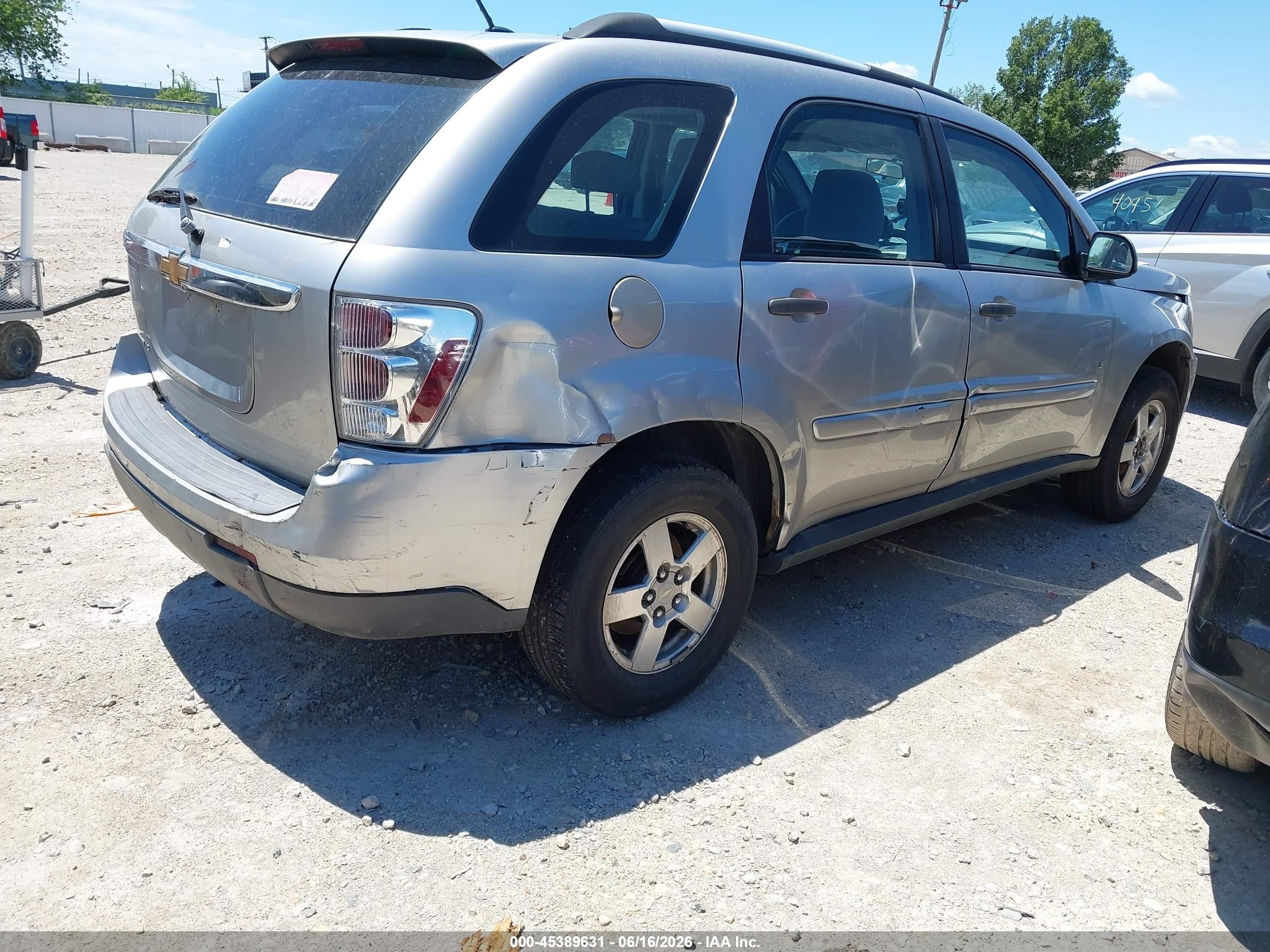 2007 Chevrolet Equinox Ls Silver vin: 2CNDL13F176091890