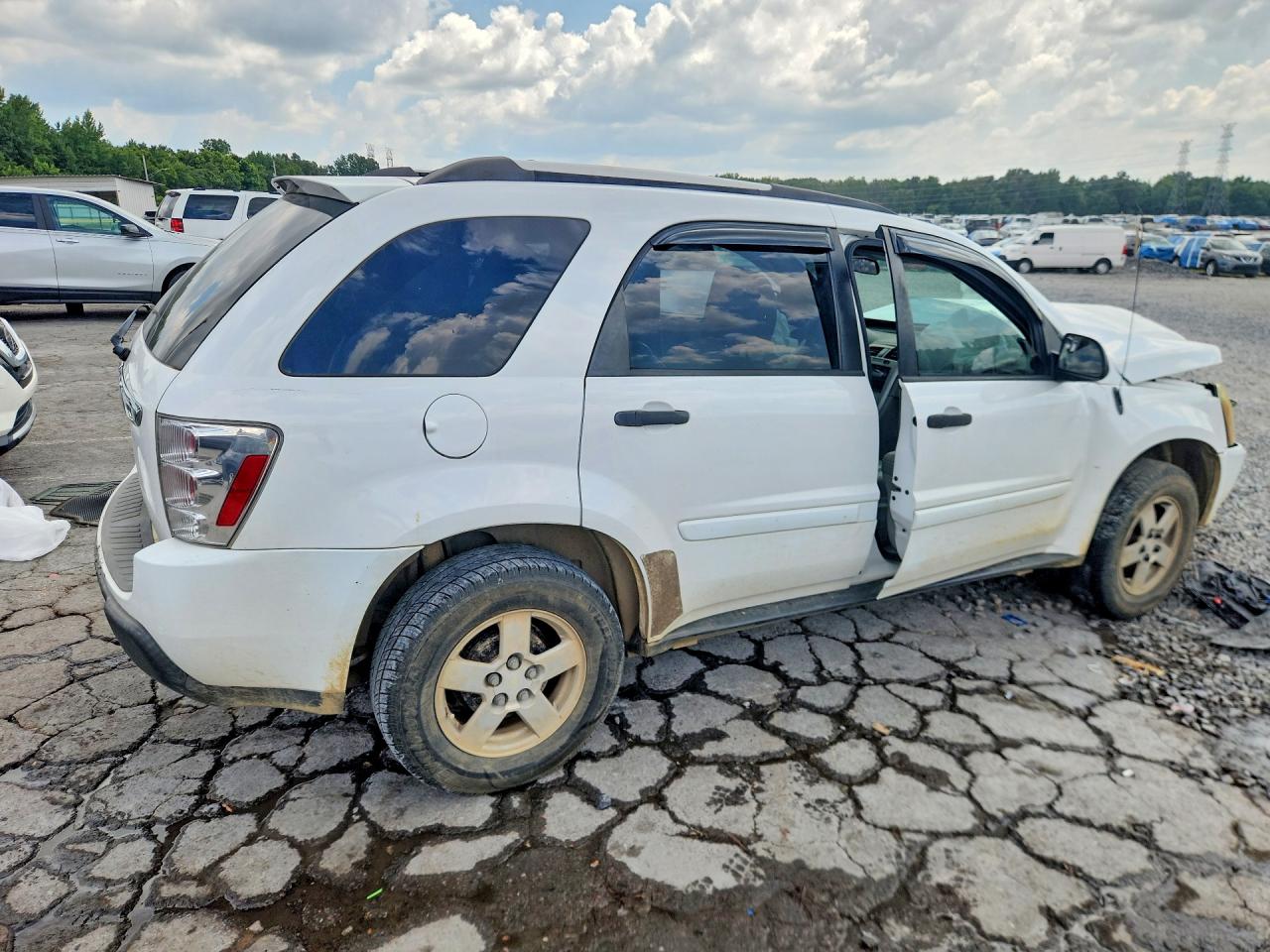 2005 Chevrolet Equinox Ls White vin: 2CNDL13F256138261