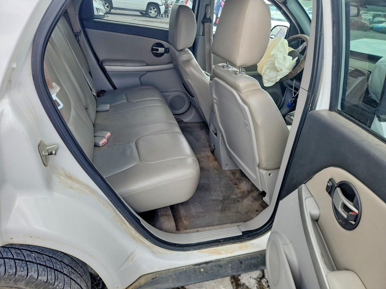 2005 Chevrolet Equinox Ls White vin: 2CNDL13F256138261