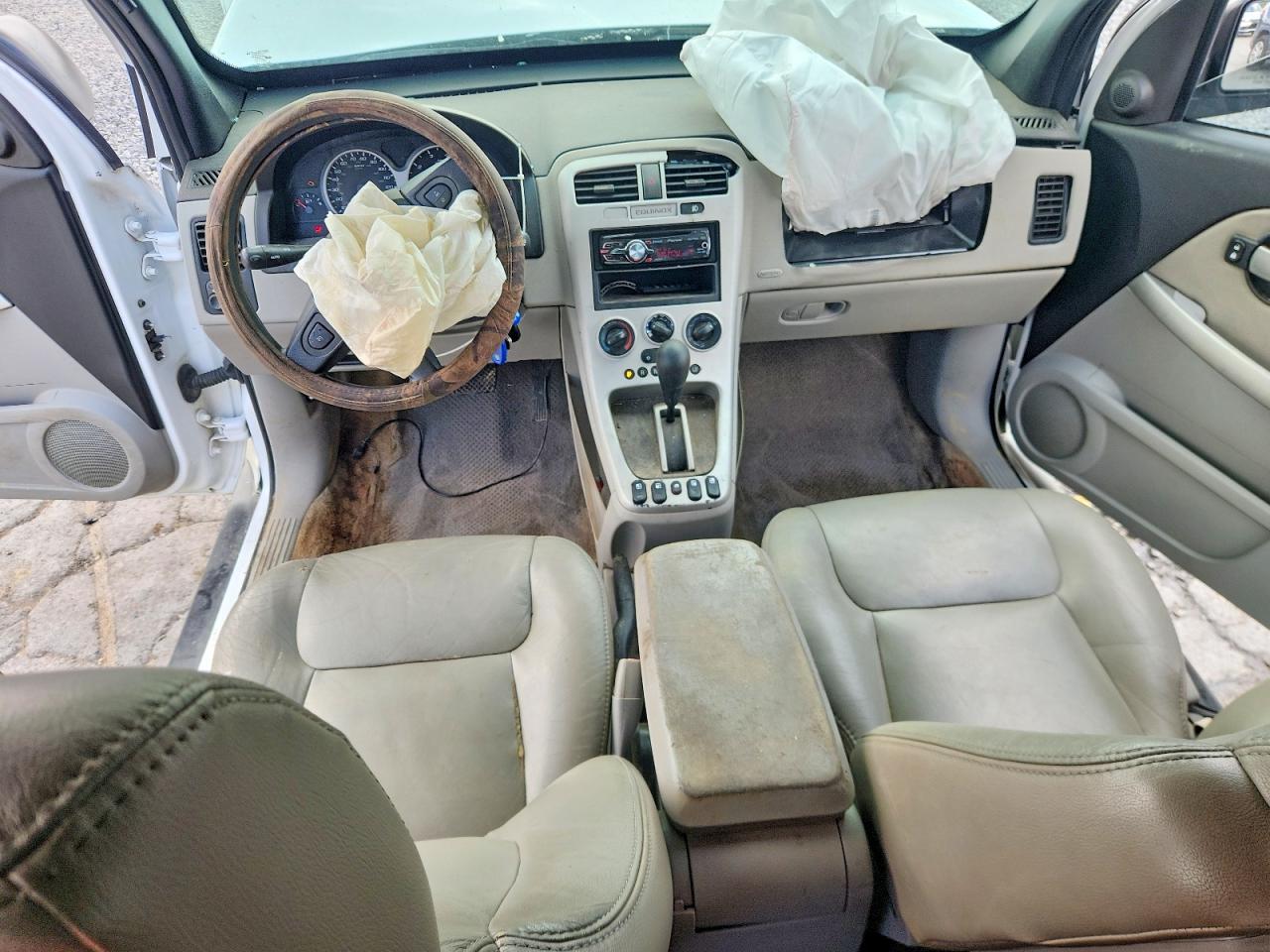 2005 Chevrolet Equinox Ls White vin: 2CNDL13F256138261