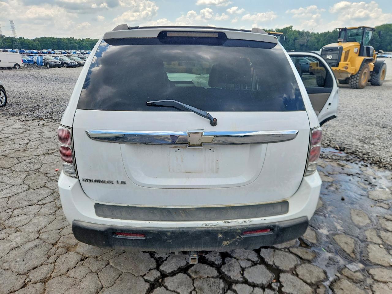 2005 Chevrolet Equinox Ls White vin: 2CNDL13F256138261