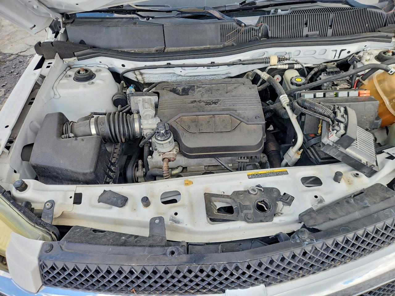 2005 Chevrolet Equinox Ls White vin: 2CNDL13F256138261