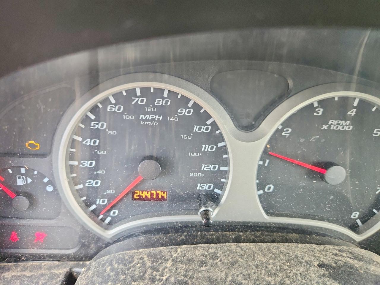 2005 Chevrolet Equinox Ls White vin: 2CNDL13F256138261
